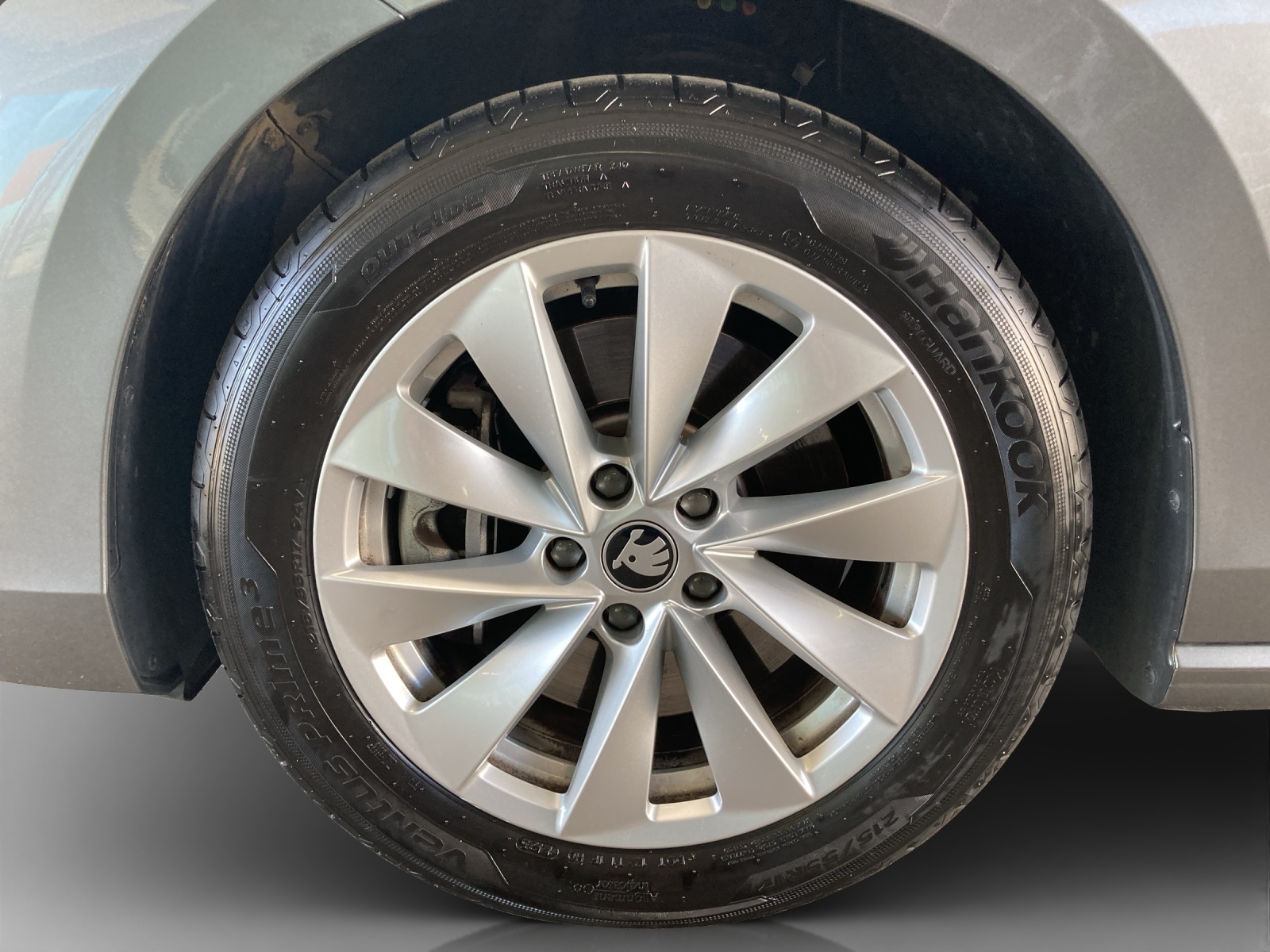 SKODA Superb Combi 2.0 TDi Selection 4x4 DSG-image-15