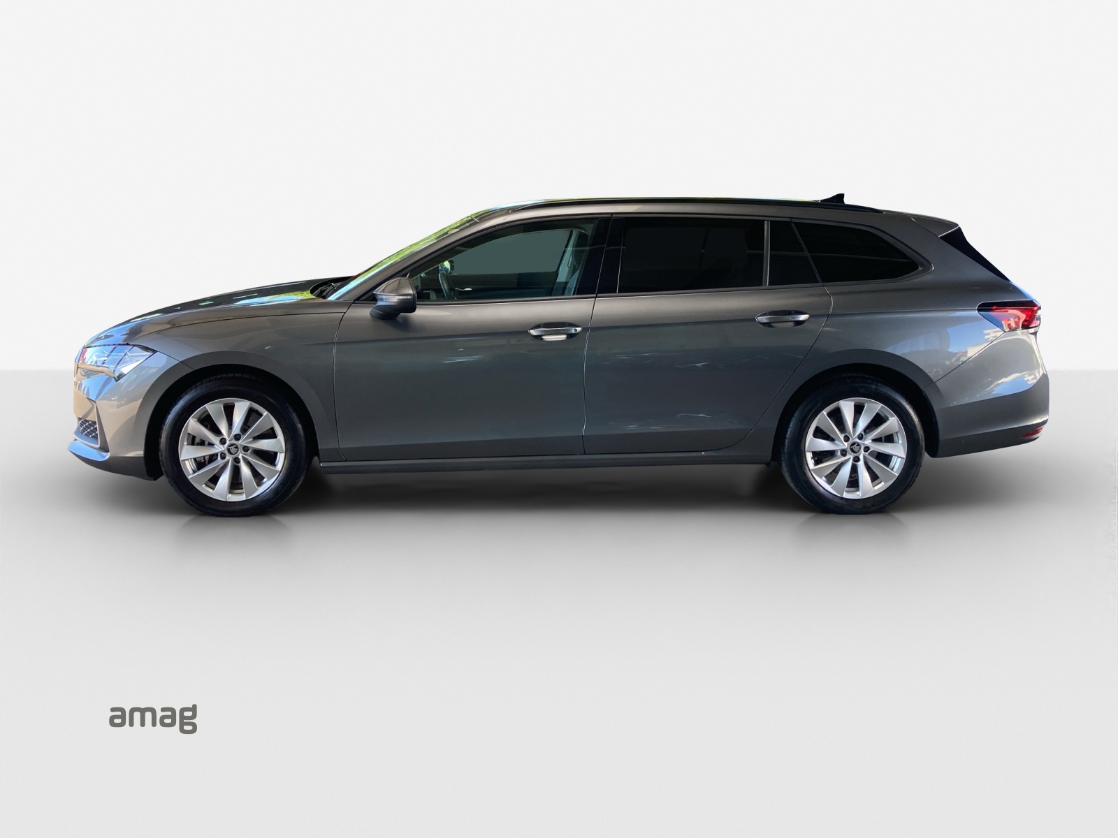 SKODA Superb Combi 2.0 TDi Selection 4x4 DSG-image-1