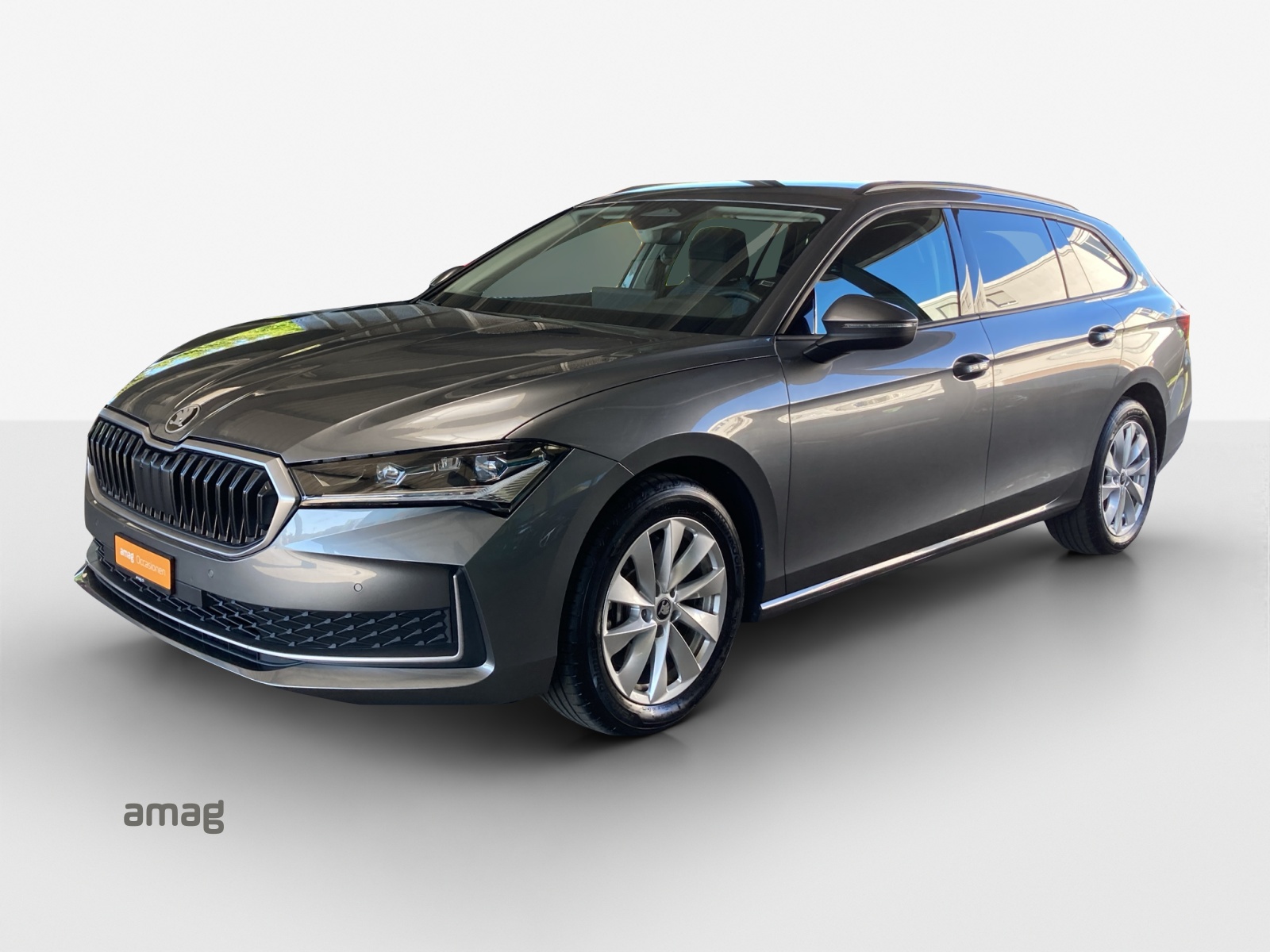 SKODA Superb Combi 2.0 TDi Selection 4x4 DSG-image-0
