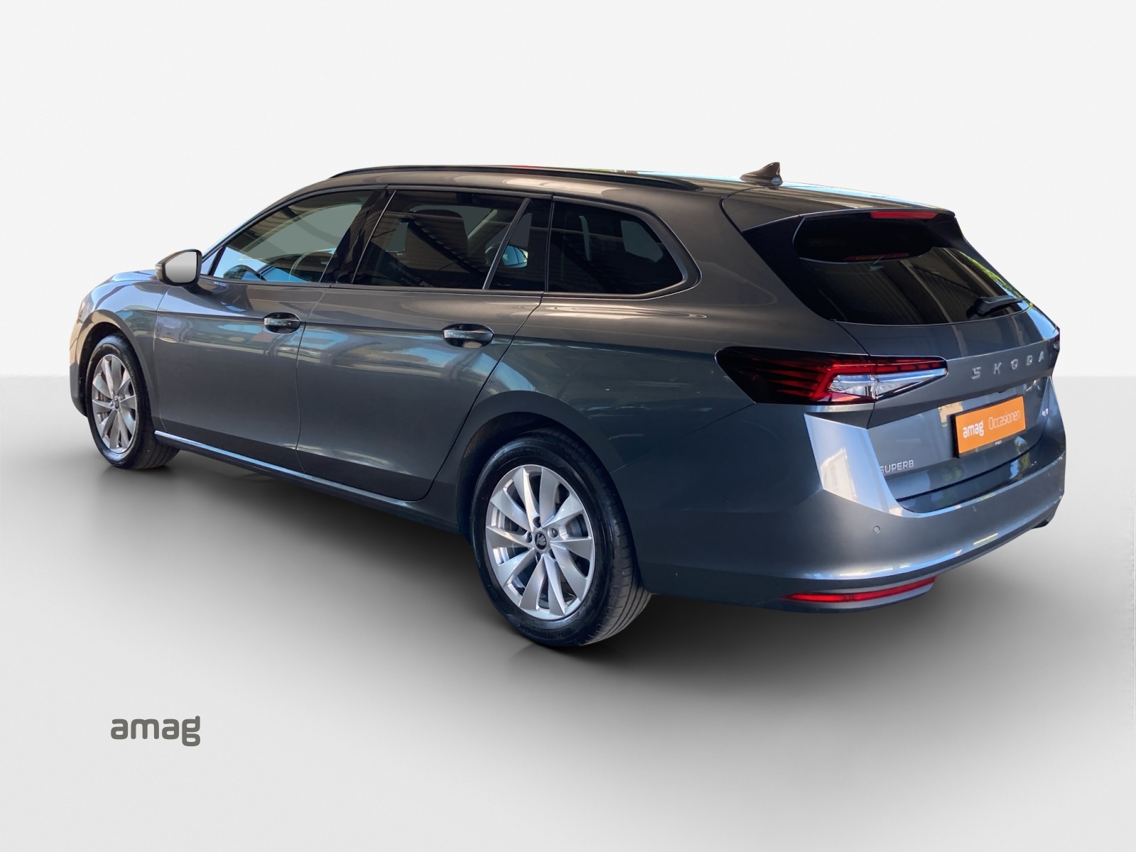 SKODA Superb Combi 2.0 TDi Selection 4x4 DSG-image-2