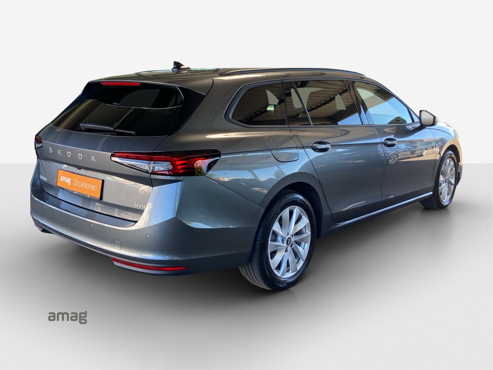 SKODA Superb Combi 2.0 TDi Selection 4x4 DSG-image-4