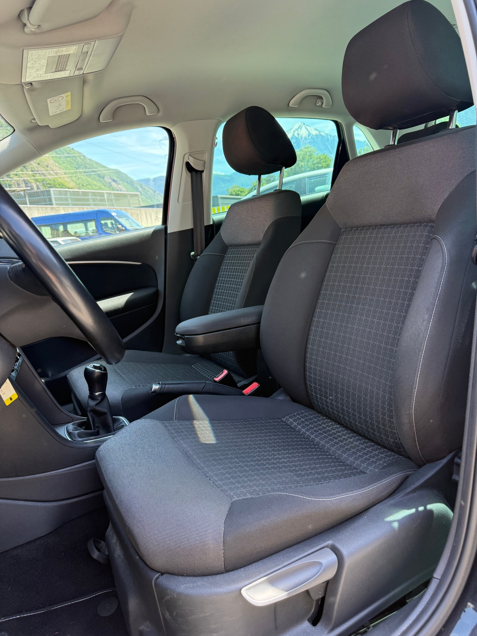 VW Polo 1.4 TDI BMT Comfortline-image-13