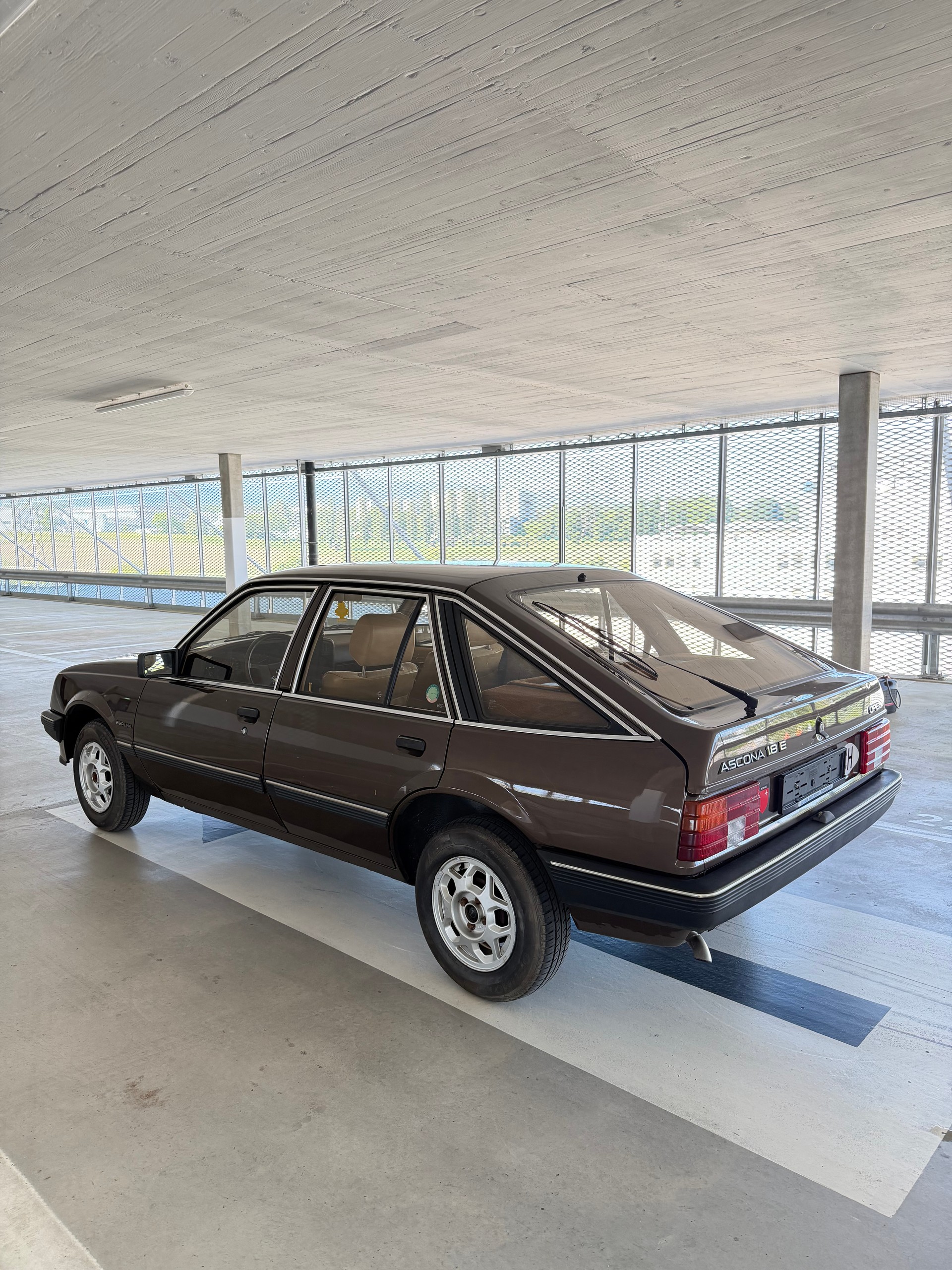 OPEL Ascona 1800 E Berlina - Expertise du jour - Service a jour-image-4