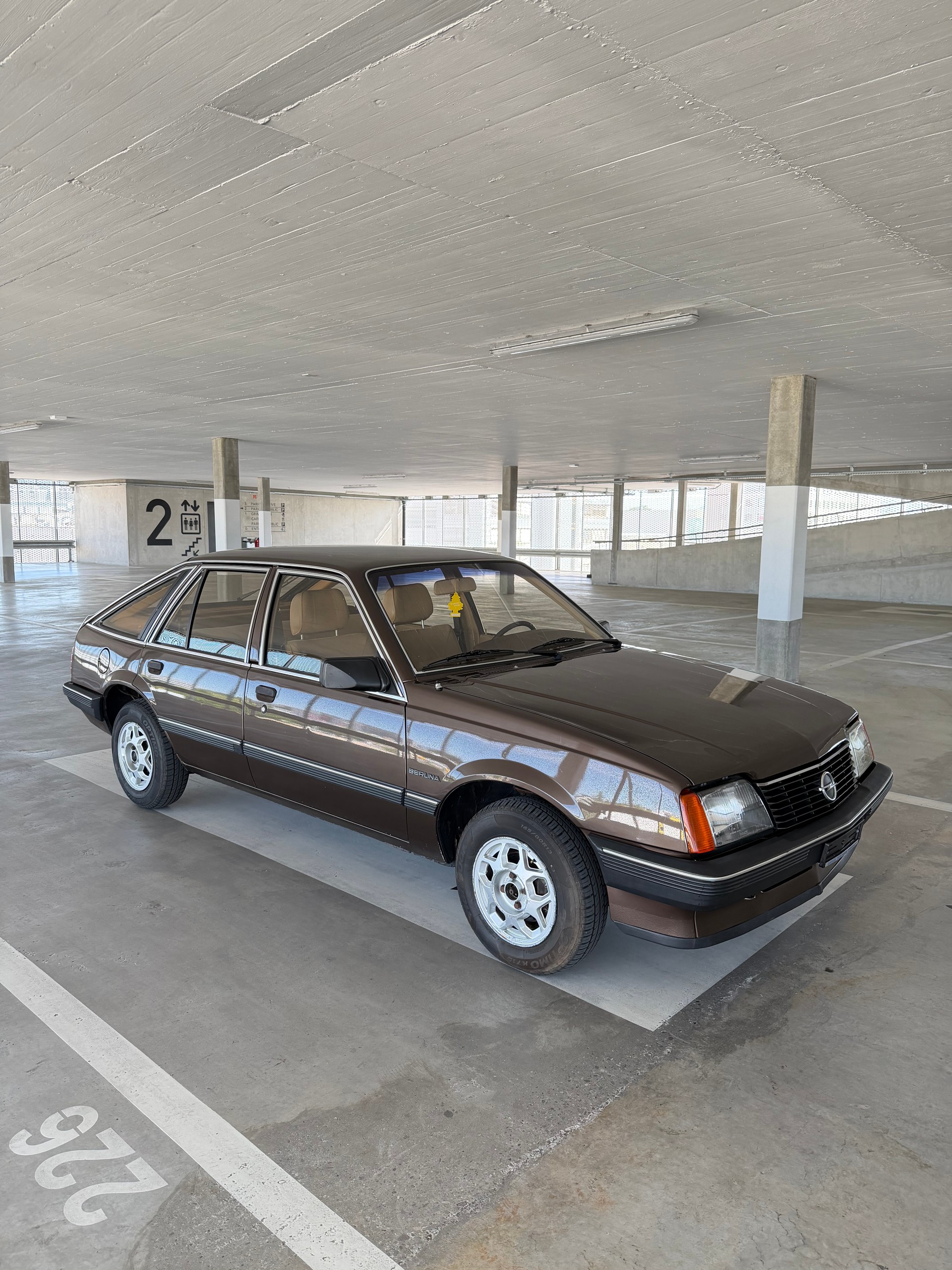 OPEL Ascona 1800 E Berlina - Expertise du jour - Service a jour-image-0