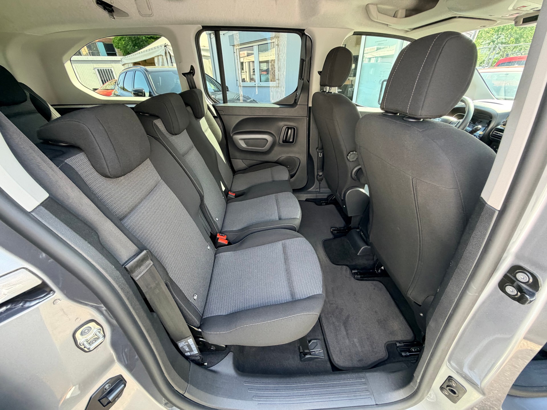 TOYOTA Proace City Verso 1.5 Style Long Automatik-image-10