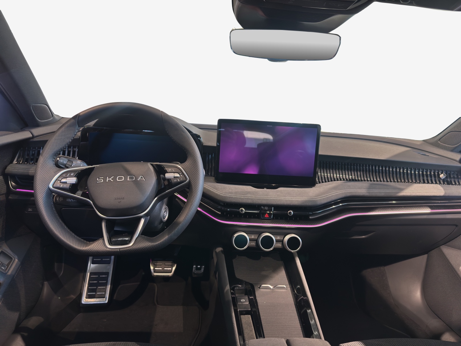 SKODA Superb Combi 1.5 TSI PHEV Sportline DSG-image-8