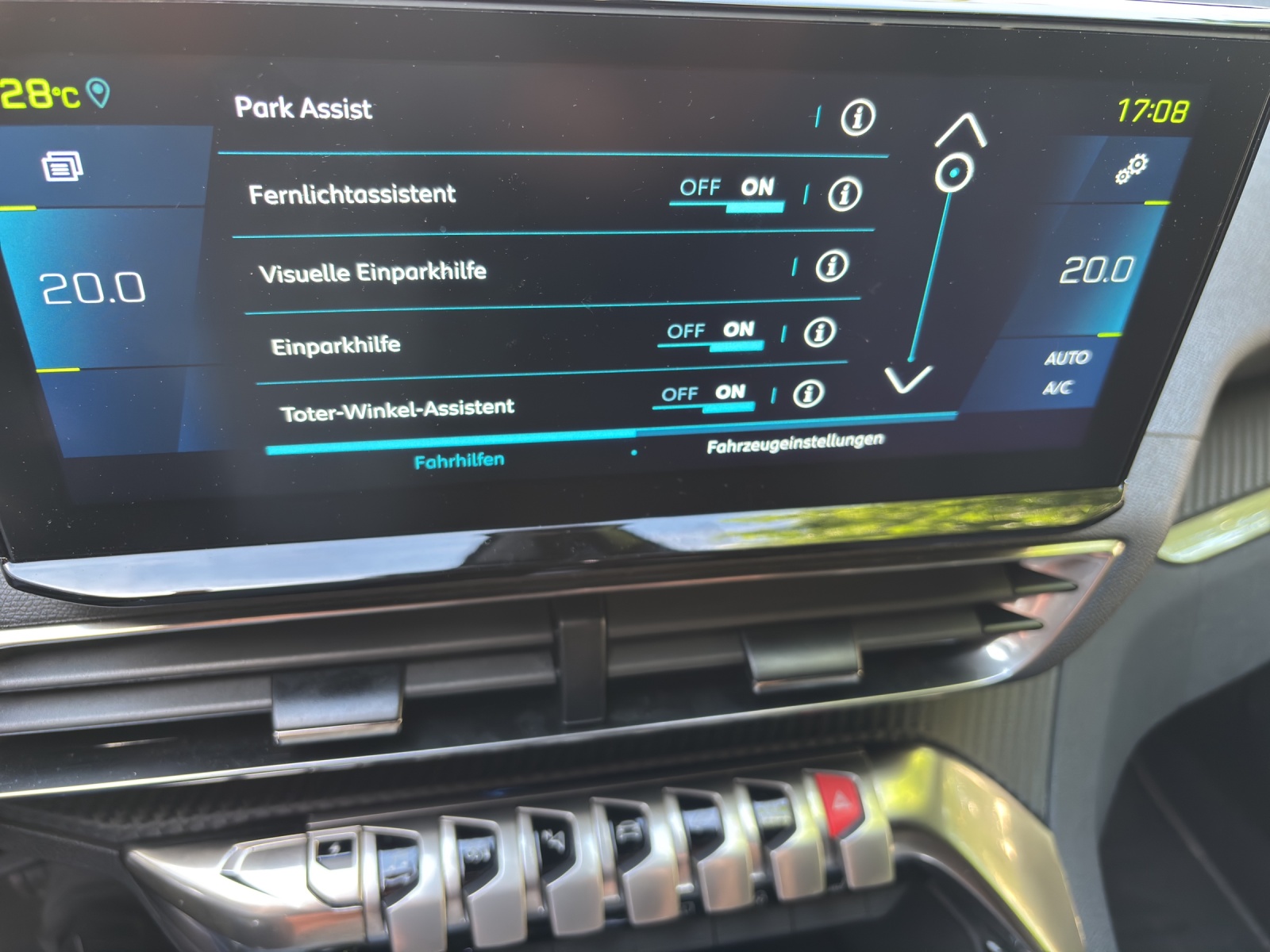 PEUGEOT 3008 180e Hybrid2 Allure Pack EAT8-image-15