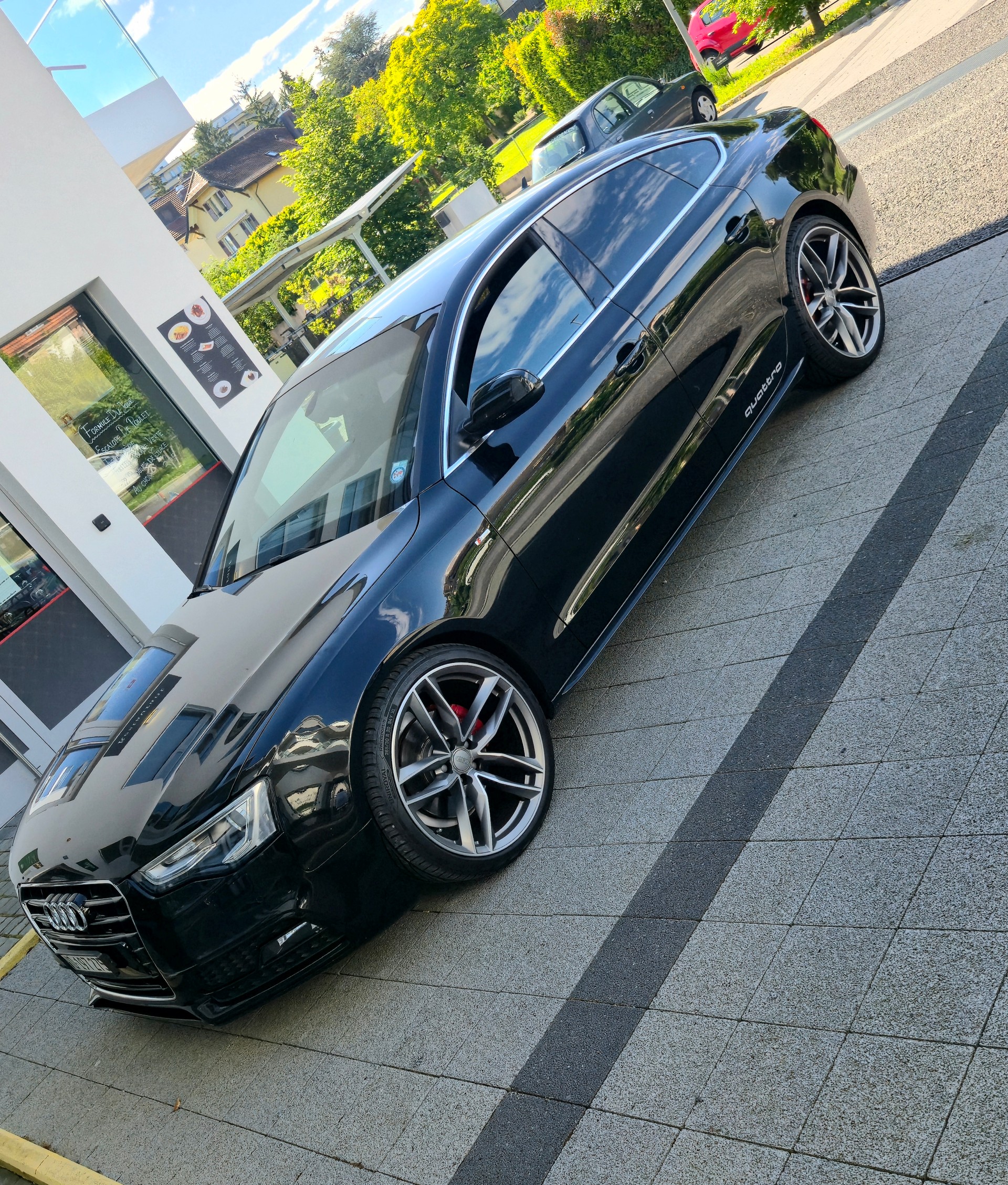 AUDI 2.0 TDI 190 quattro S-Tronic-image-1
