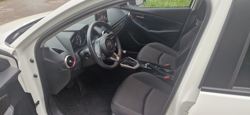 MAZDA 2 SKYACTIV-G 90 Homura Automat-image-6