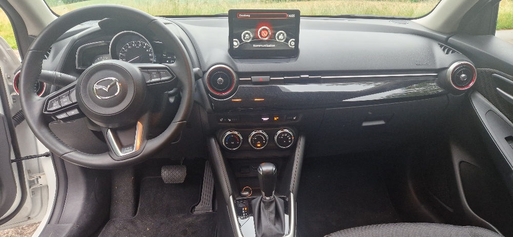 MAZDA 2 SKYACTIV-G 90 Homura Automat-image-8