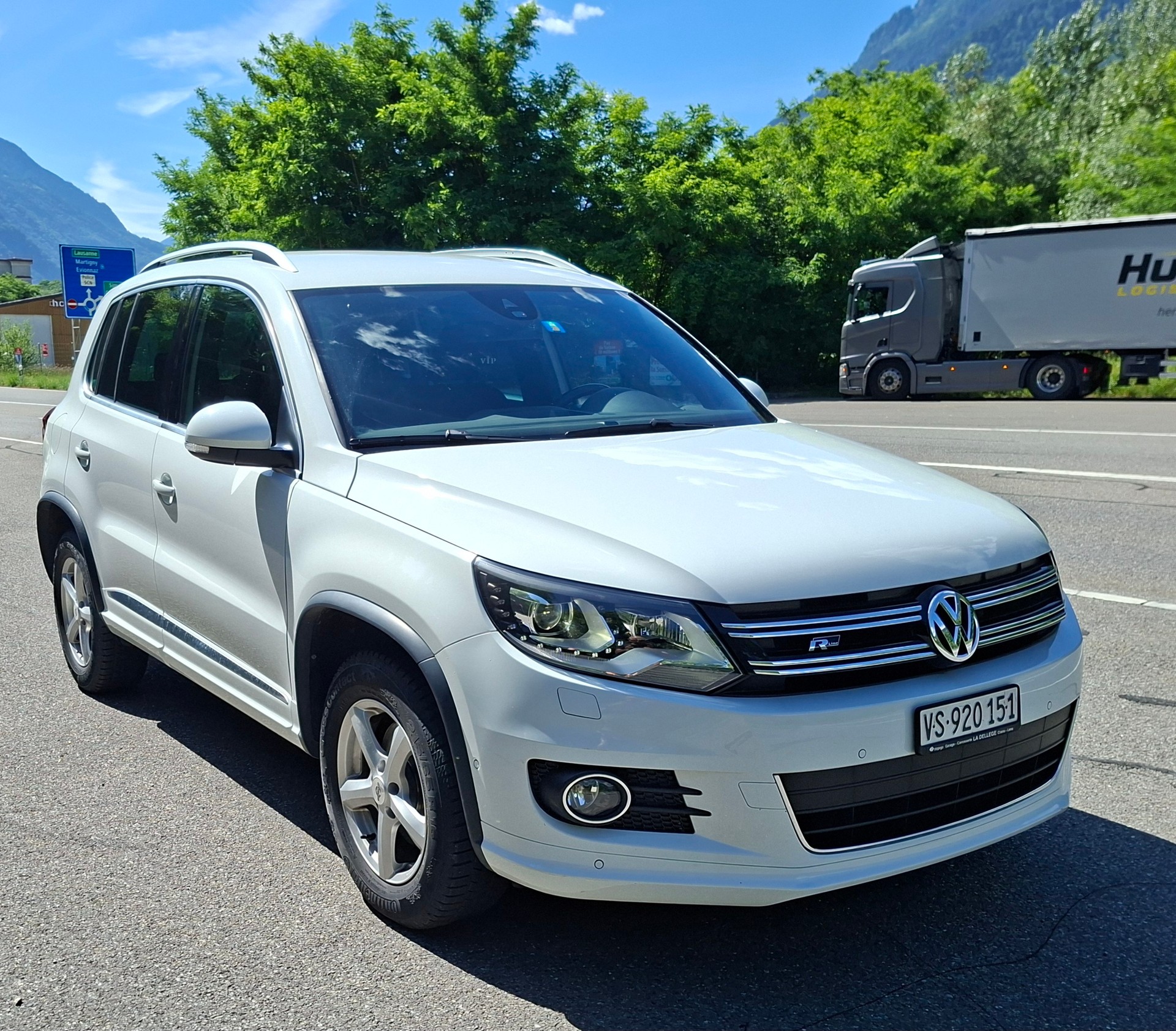 VW Tiguan 2.0 TSI R-Line Design 4Motion DSG-image-0