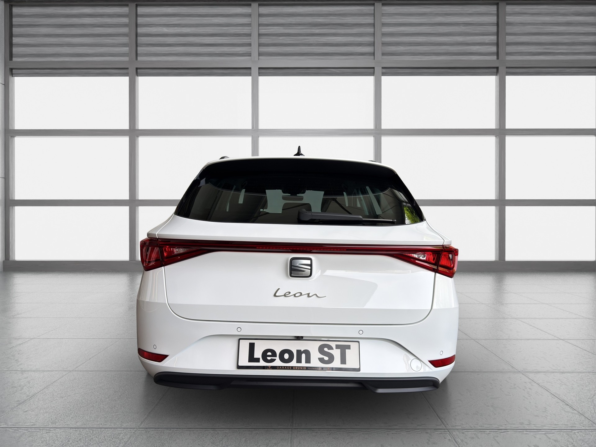 SEAT Leon ST 1.5 eTSI mHEV DSG Style-image-4