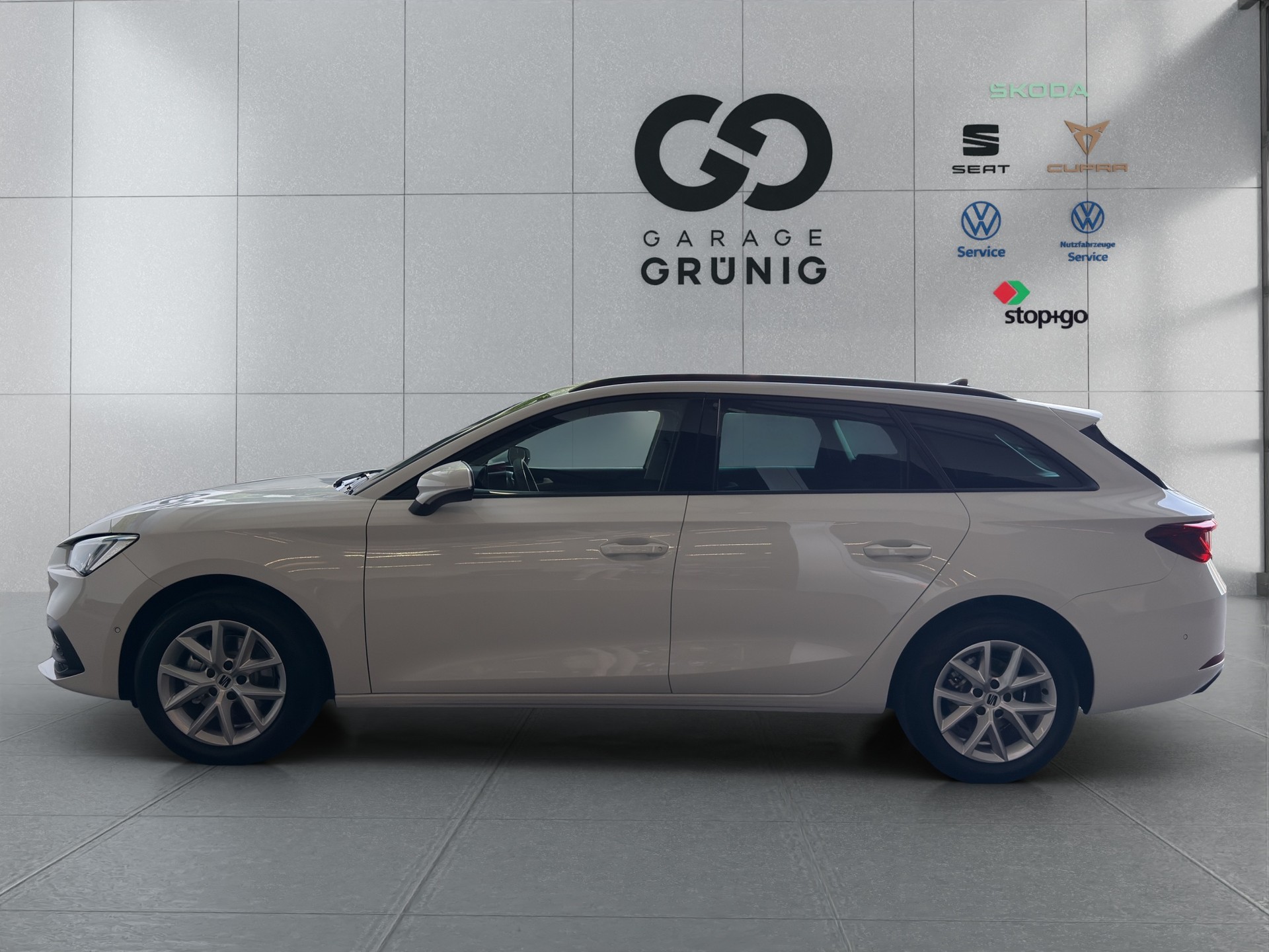 SEAT Leon ST 1.5 eTSI mHEV DSG Style-image-2