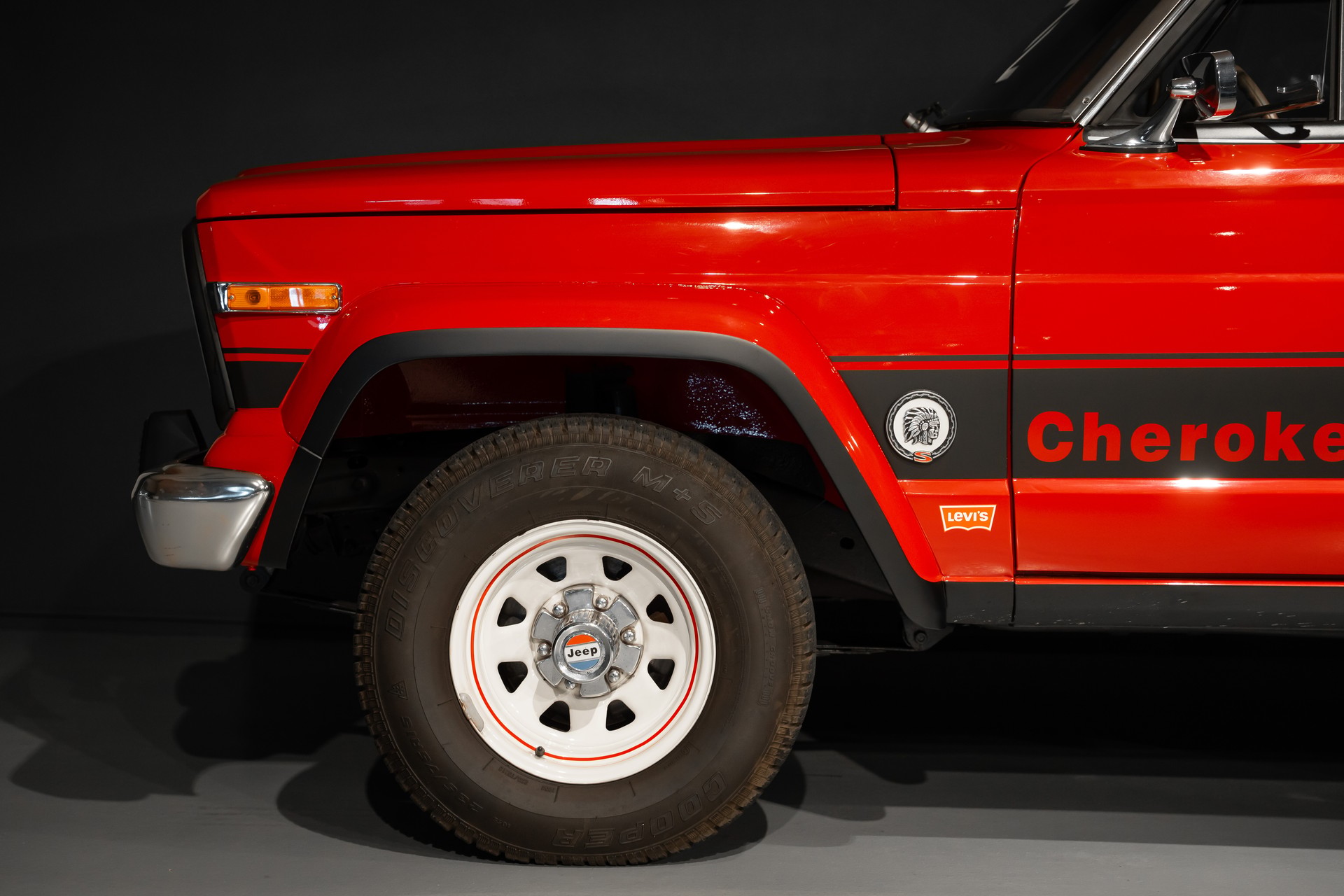 JEEP Cherokee 5.9 V8 Chief-image-6