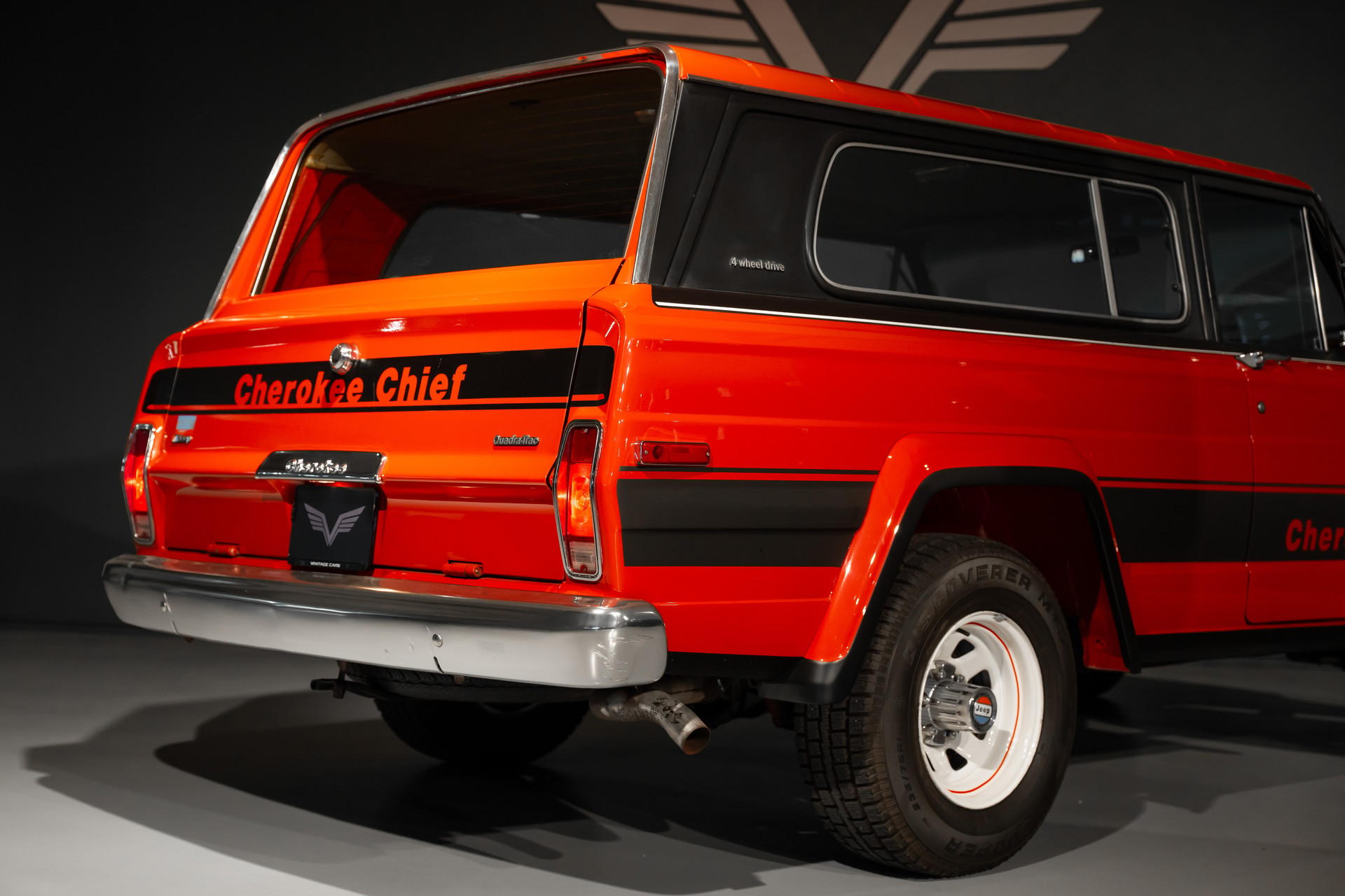 JEEP Cherokee 5.9 V8 Chief-image-11