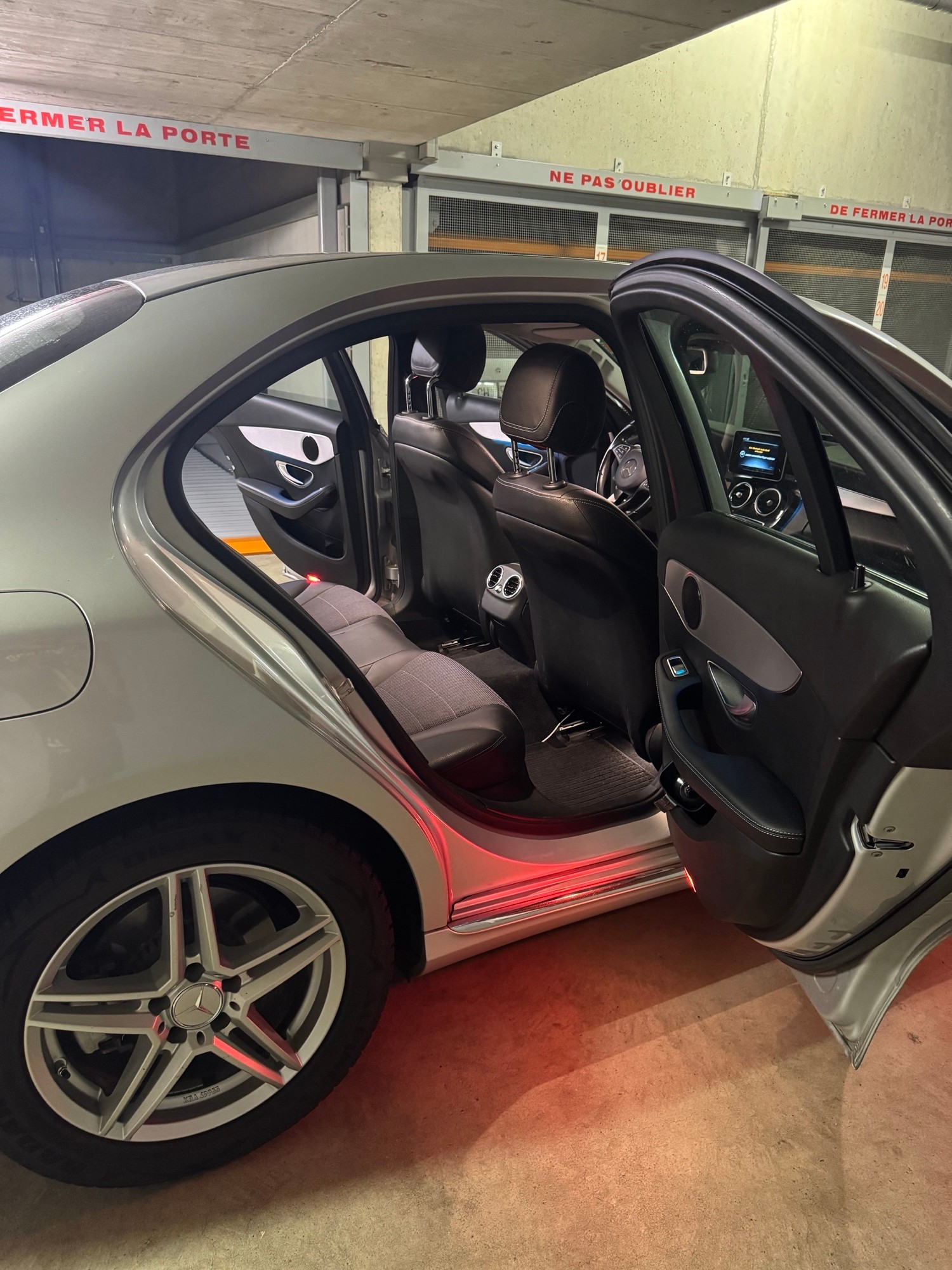 MERCEDES-BENZ C 220 d-image-3