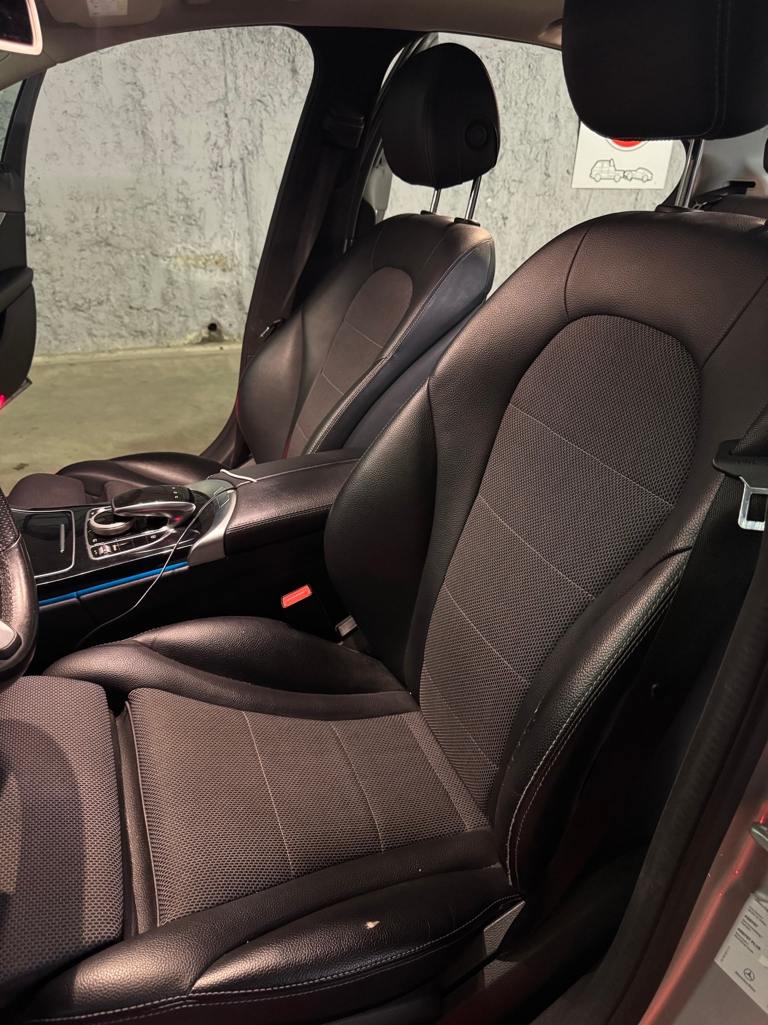 MERCEDES-BENZ C 220 d-image-4