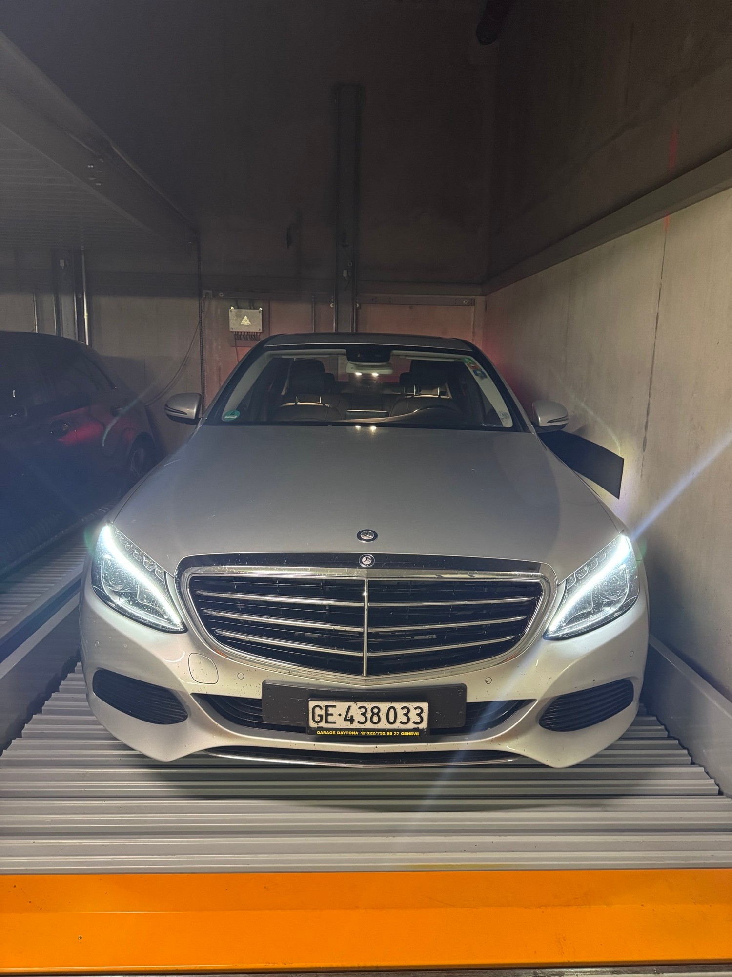 MERCEDES-BENZ C 220 d-image-0