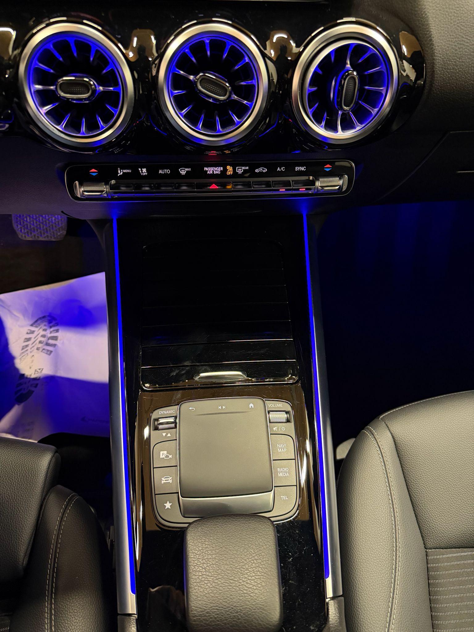 MERCEDES-BENZ GLA 200 Progressive-image-20