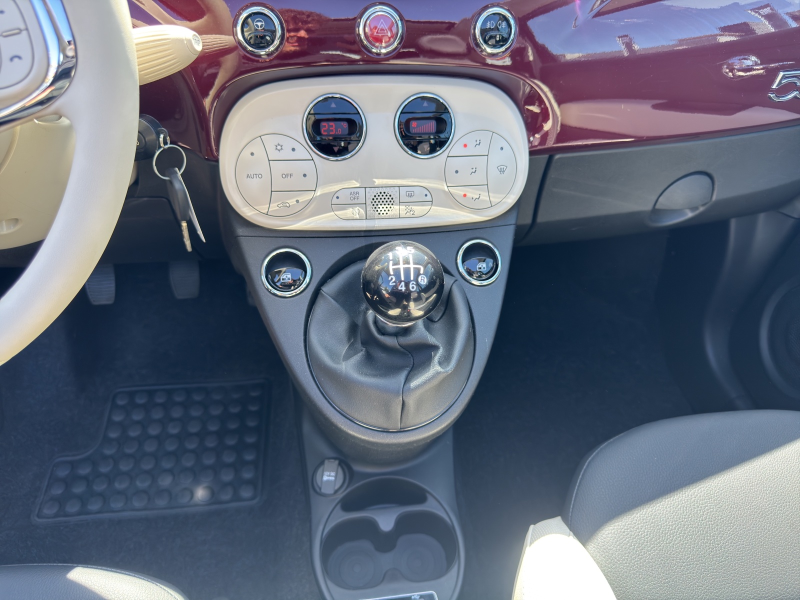 FIAT 500 C 1.0 Hybrid Dolcevita Star-image-14