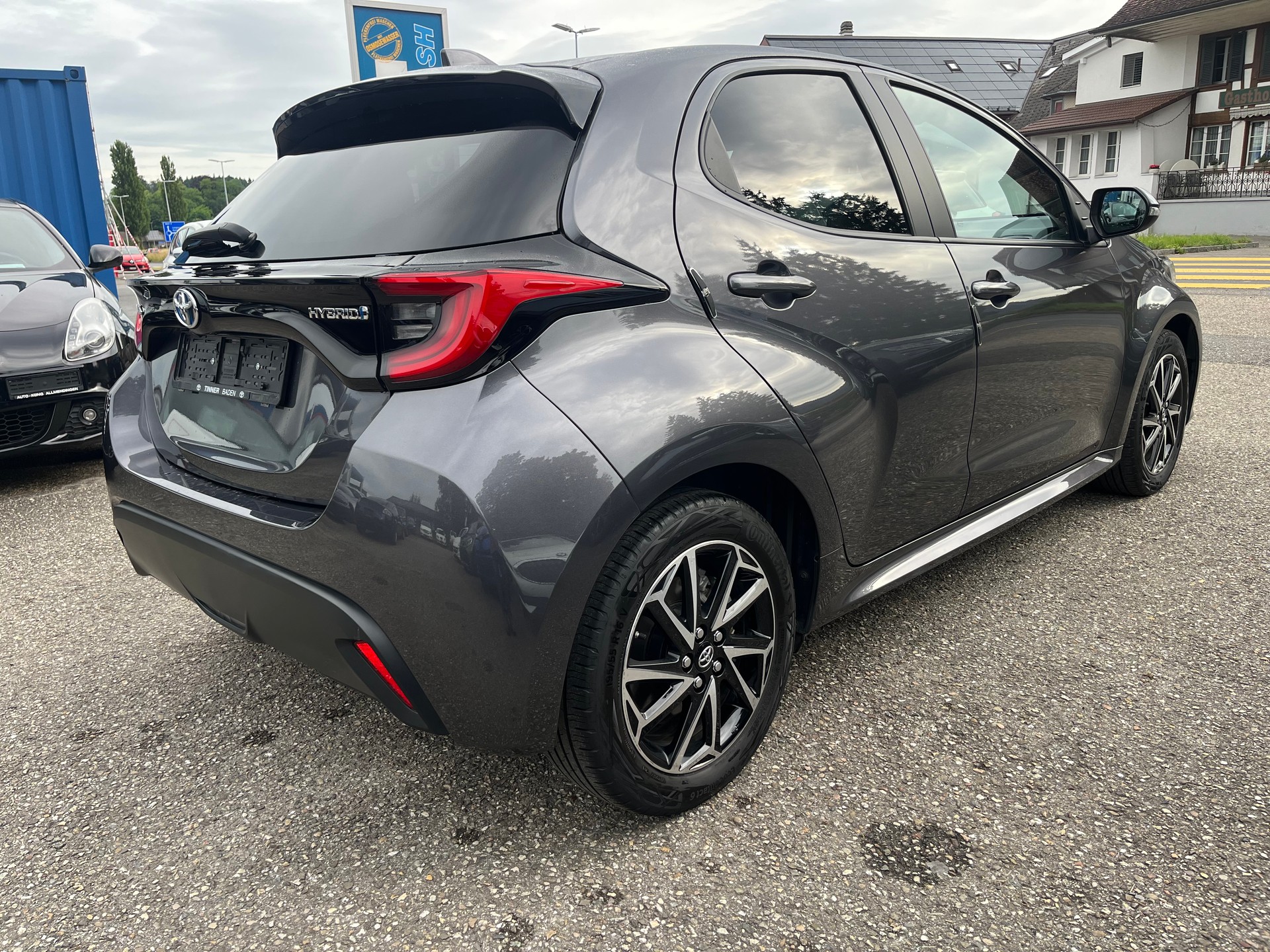 TOYOTA Yaris 1.5 Trend e-CVT-image-4