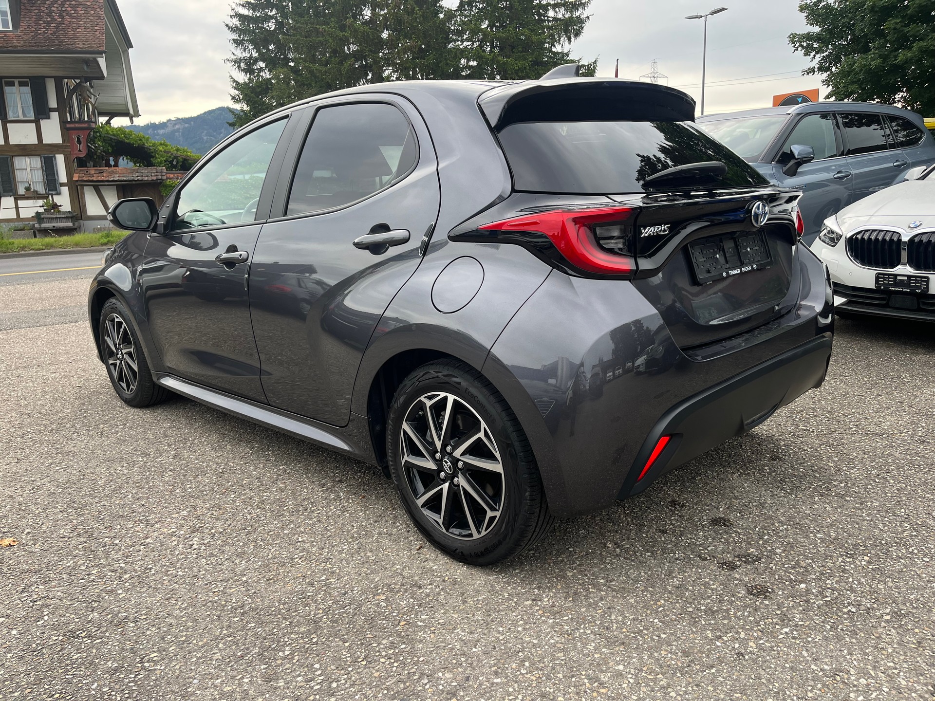 TOYOTA Yaris 1.5 Trend e-CVT-image-6