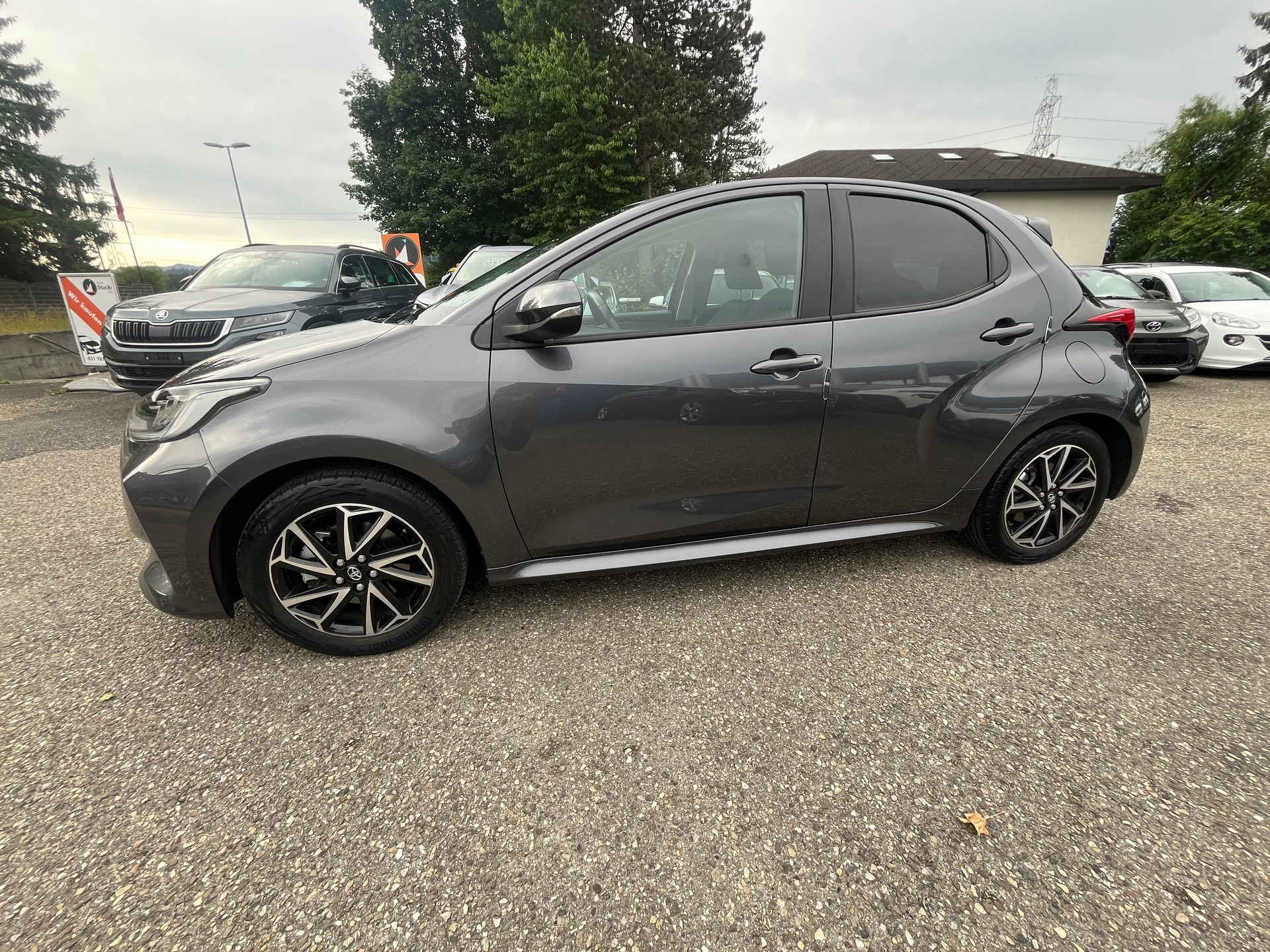 TOYOTA Yaris 1.5 Trend e-CVT-image-7