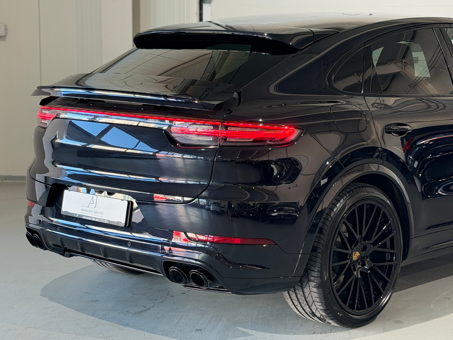 PORSCHE Cayenne Coupé (CH)-image-5