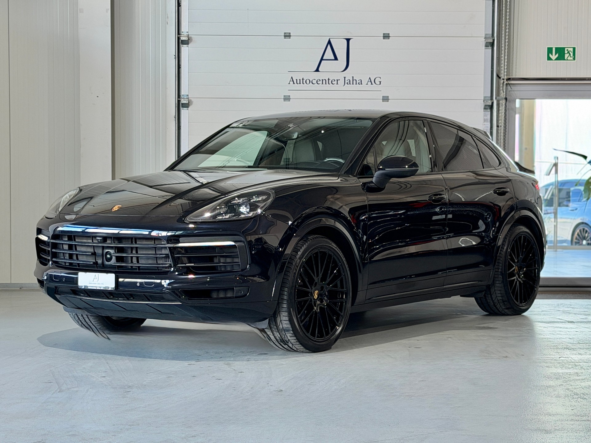 PORSCHE Cayenne Coupé (CH)-image-2
