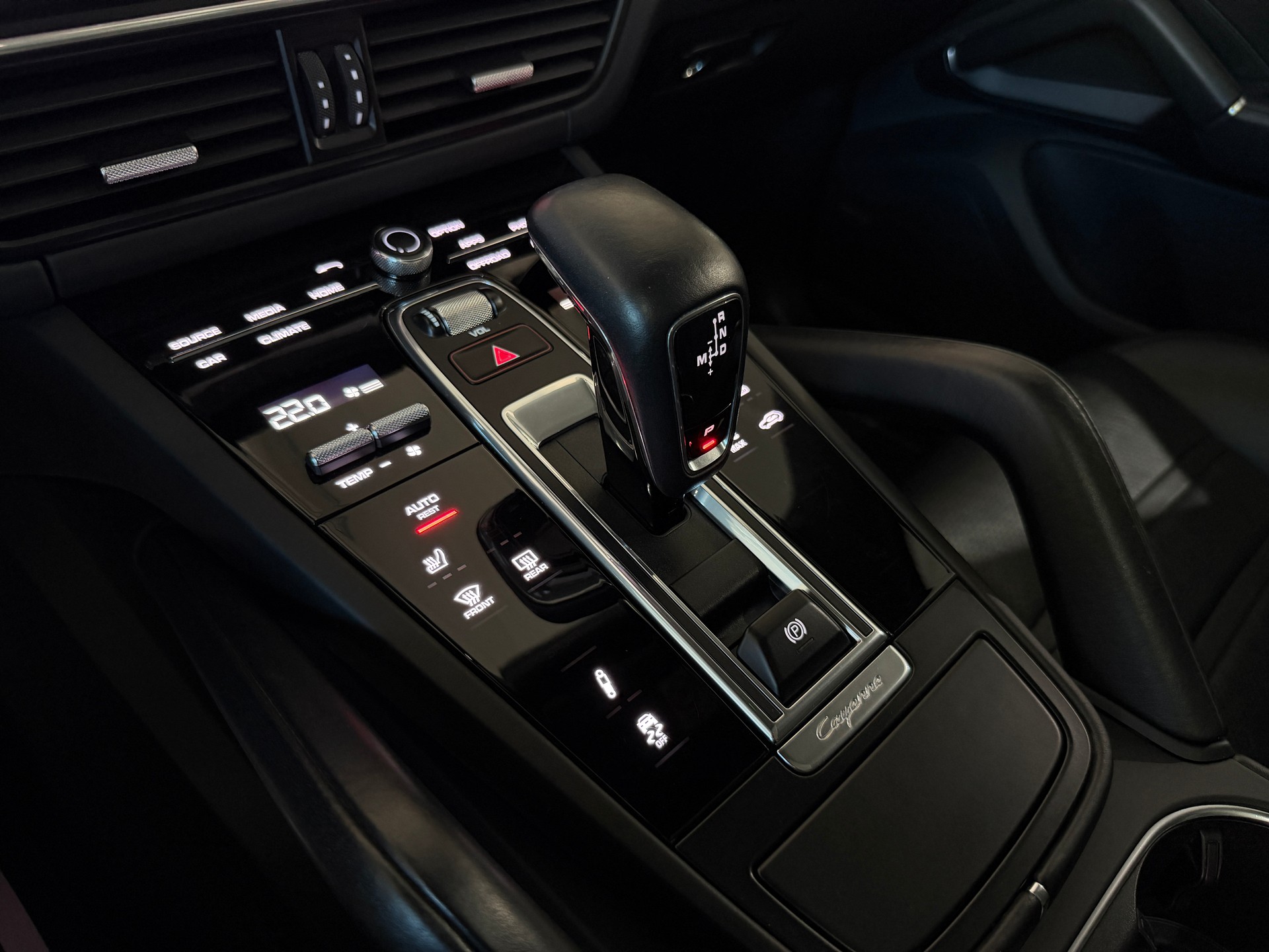 PORSCHE Cayenne Coupé (CH)-image-14