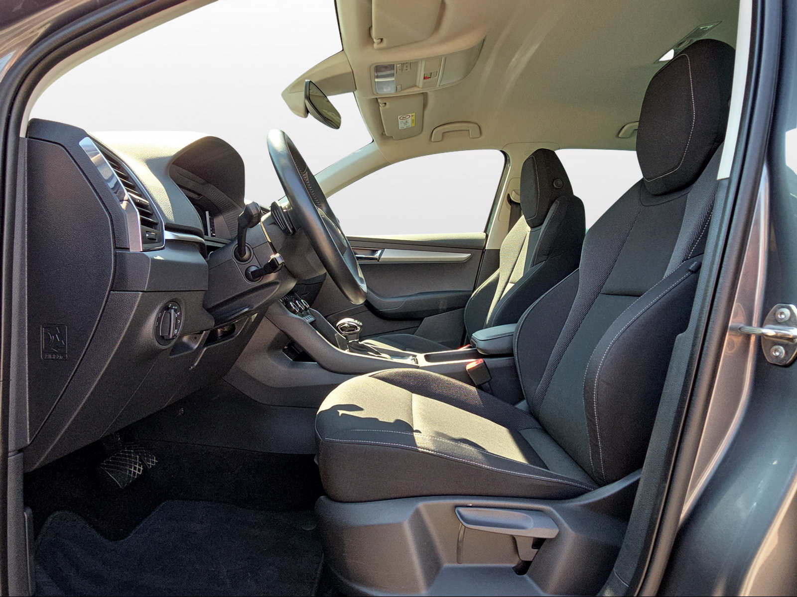 SKODA Karoq 2.0 TDI CR Ambition 4x4 DSG-image-6