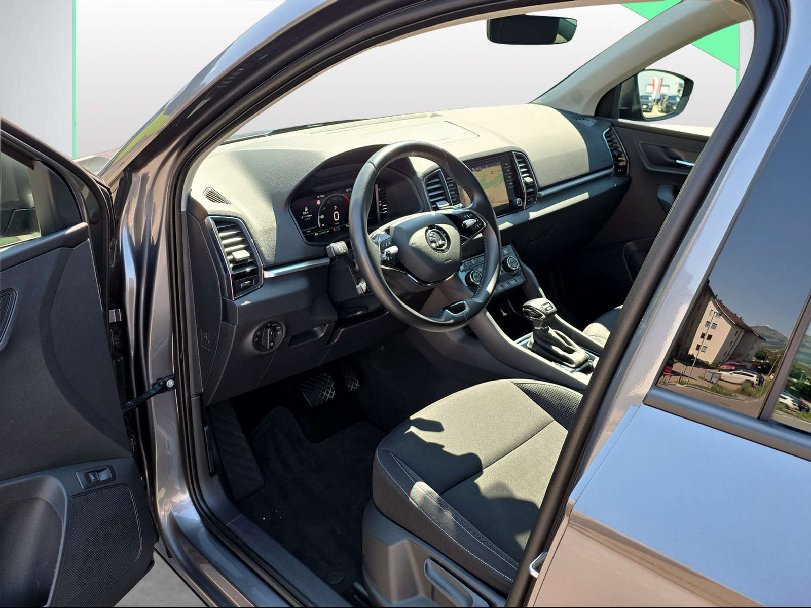 SKODA Karoq 2.0 TDI CR Ambition 4x4 DSG-image-5