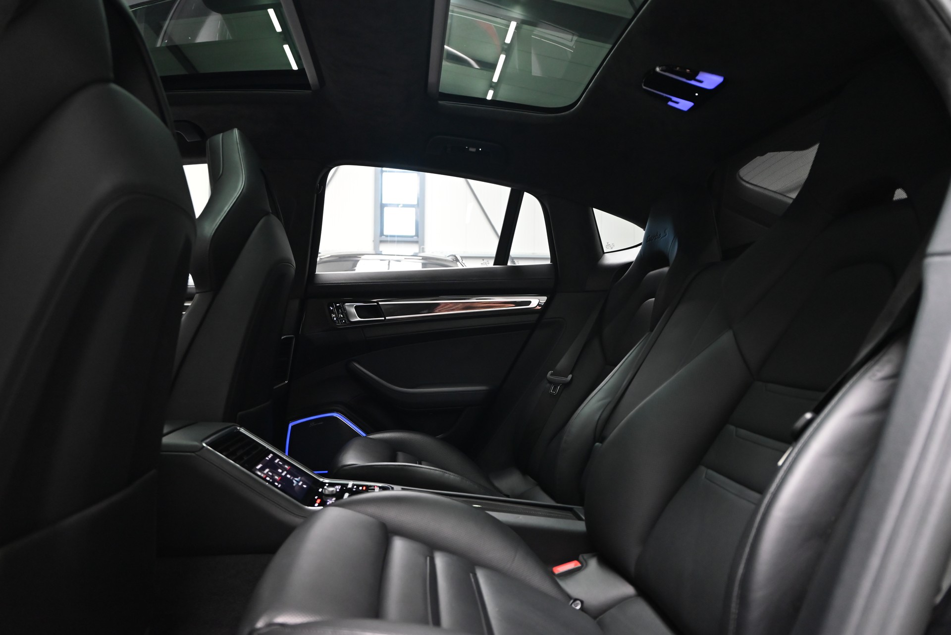 PORSCHE Panamera Turbo S E-Hybrid PDK-image-23