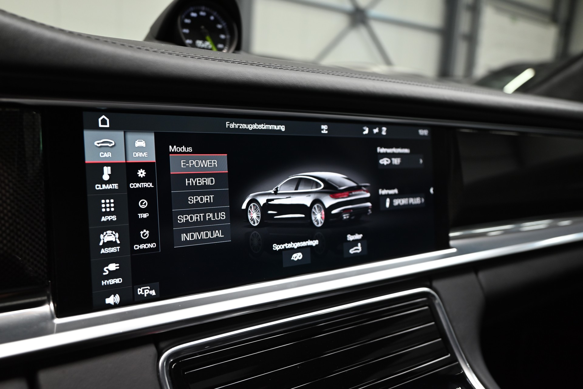 PORSCHE Panamera Turbo S E-Hybrid PDK-image-15
