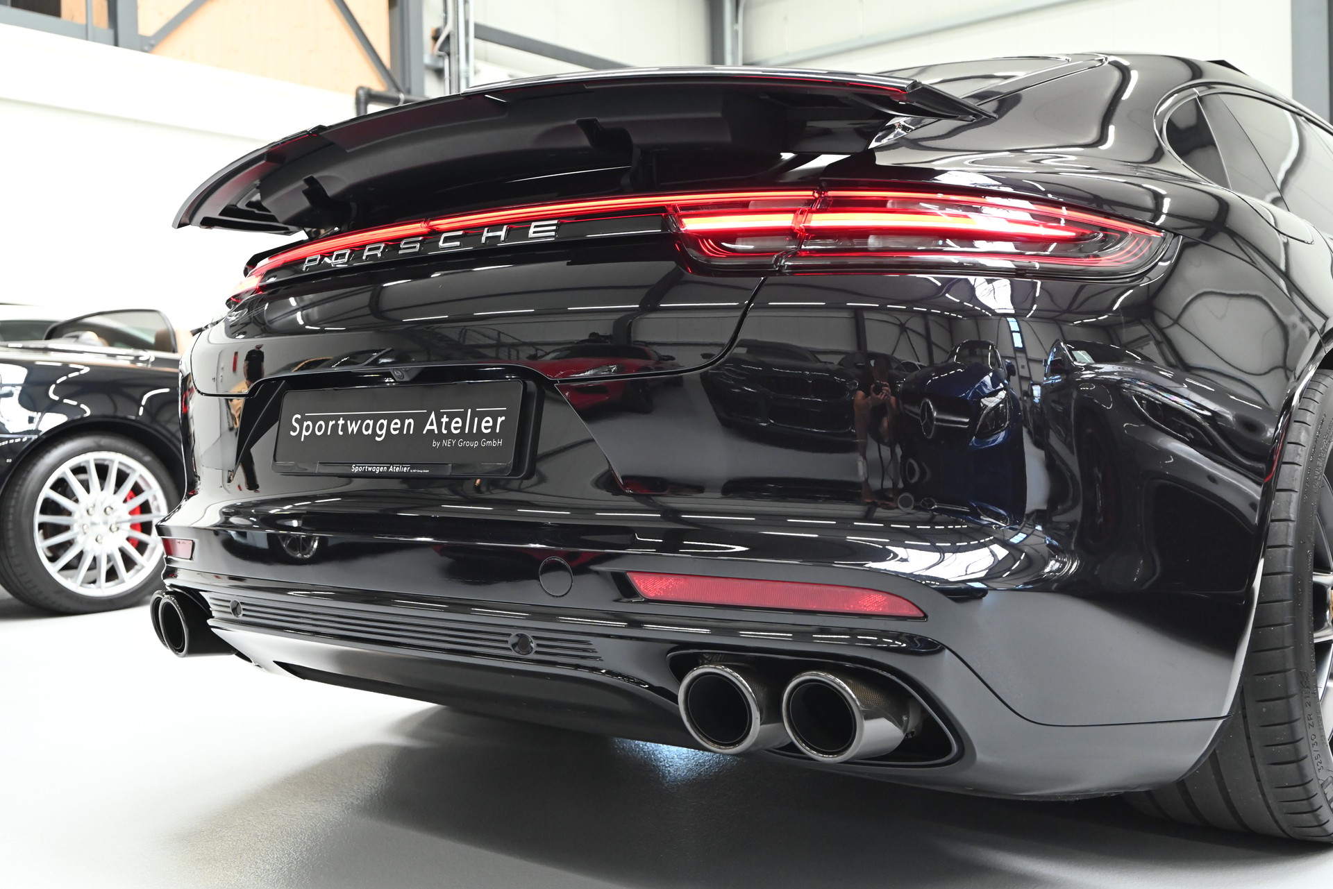 PORSCHE Panamera Turbo S E-Hybrid PDK-image-7