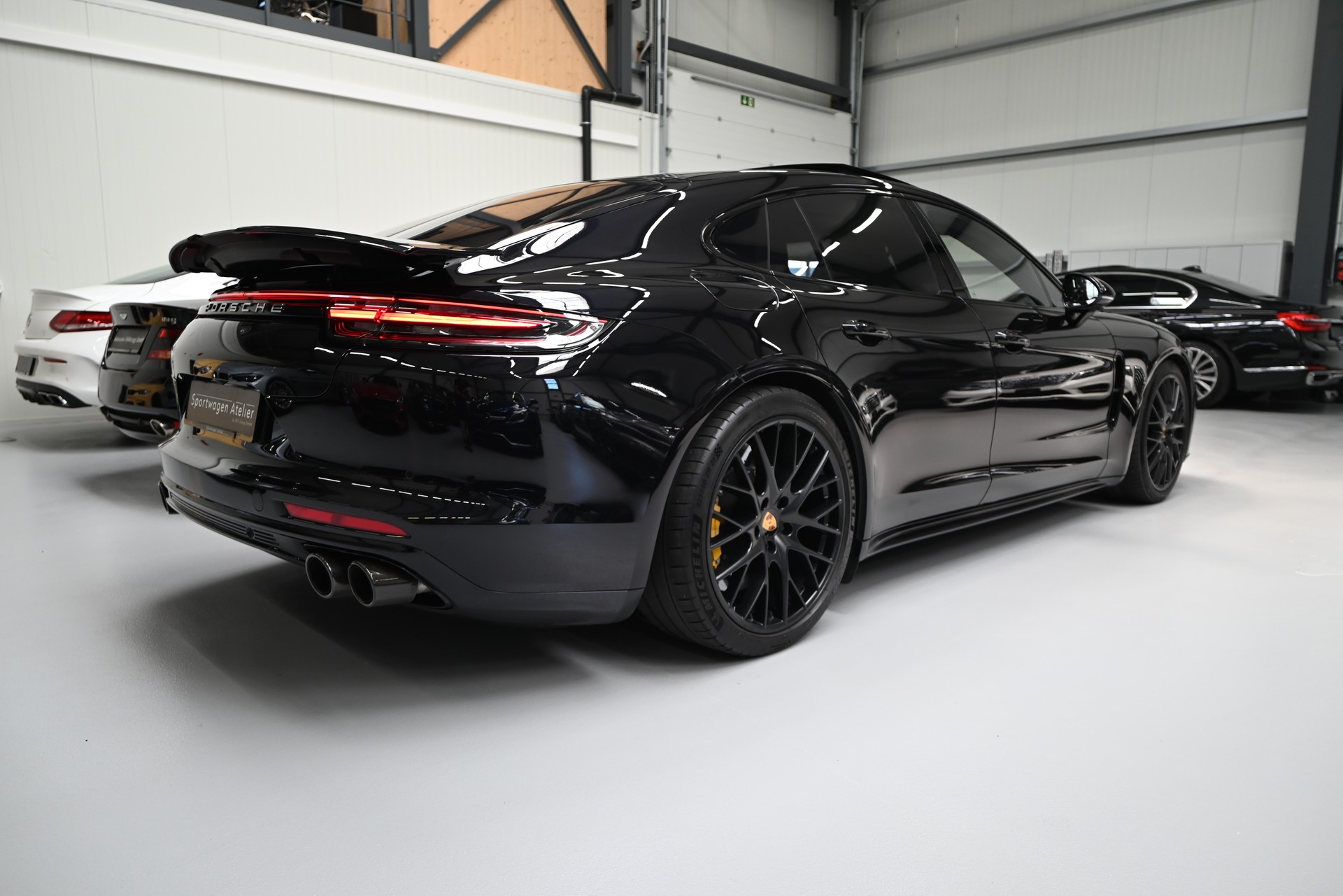 PORSCHE Panamera Turbo S E-Hybrid PDK-image-9