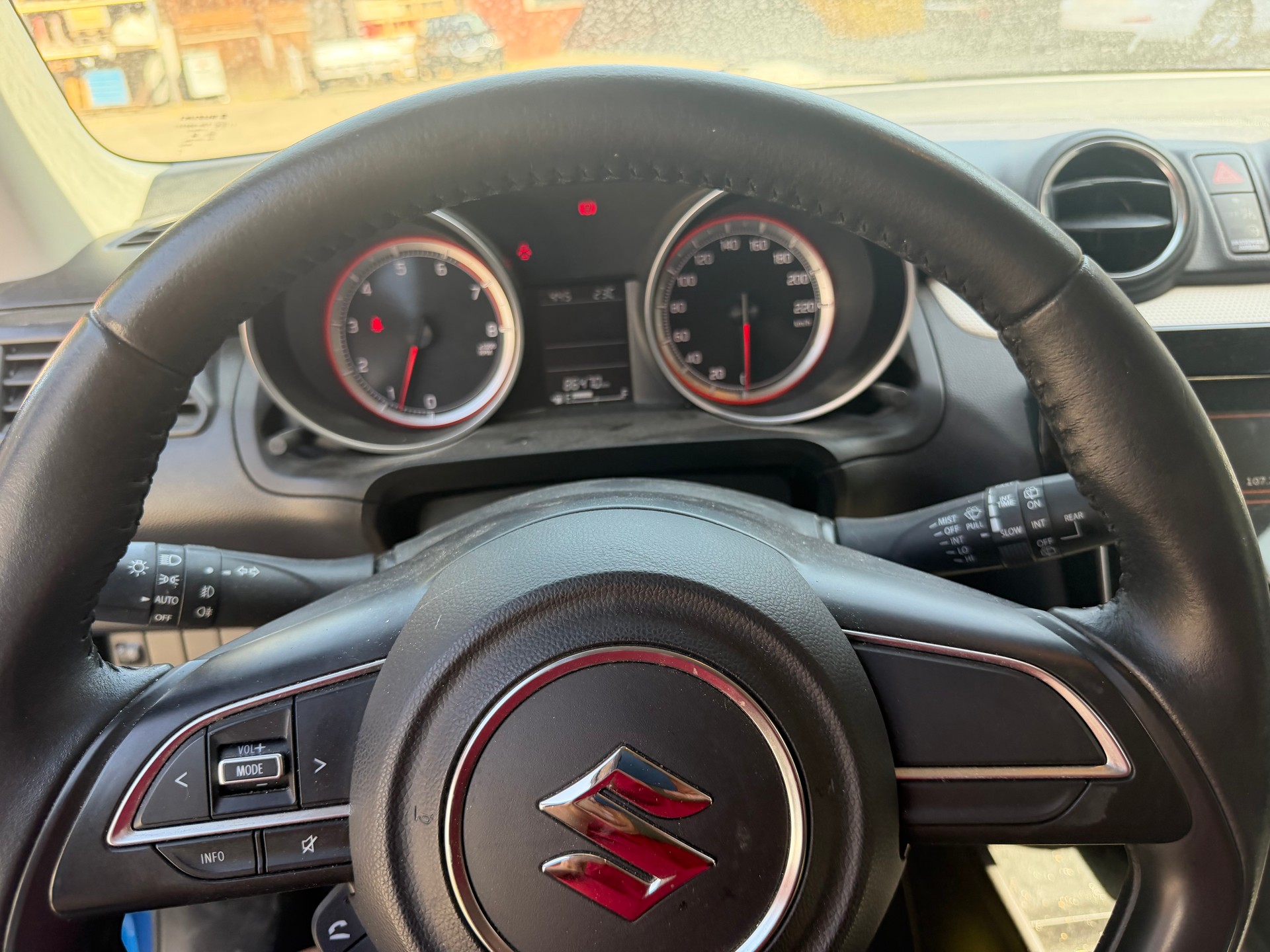 SUZUKI Swift 1.2i Tradizio Allgrip 4x4-image-10