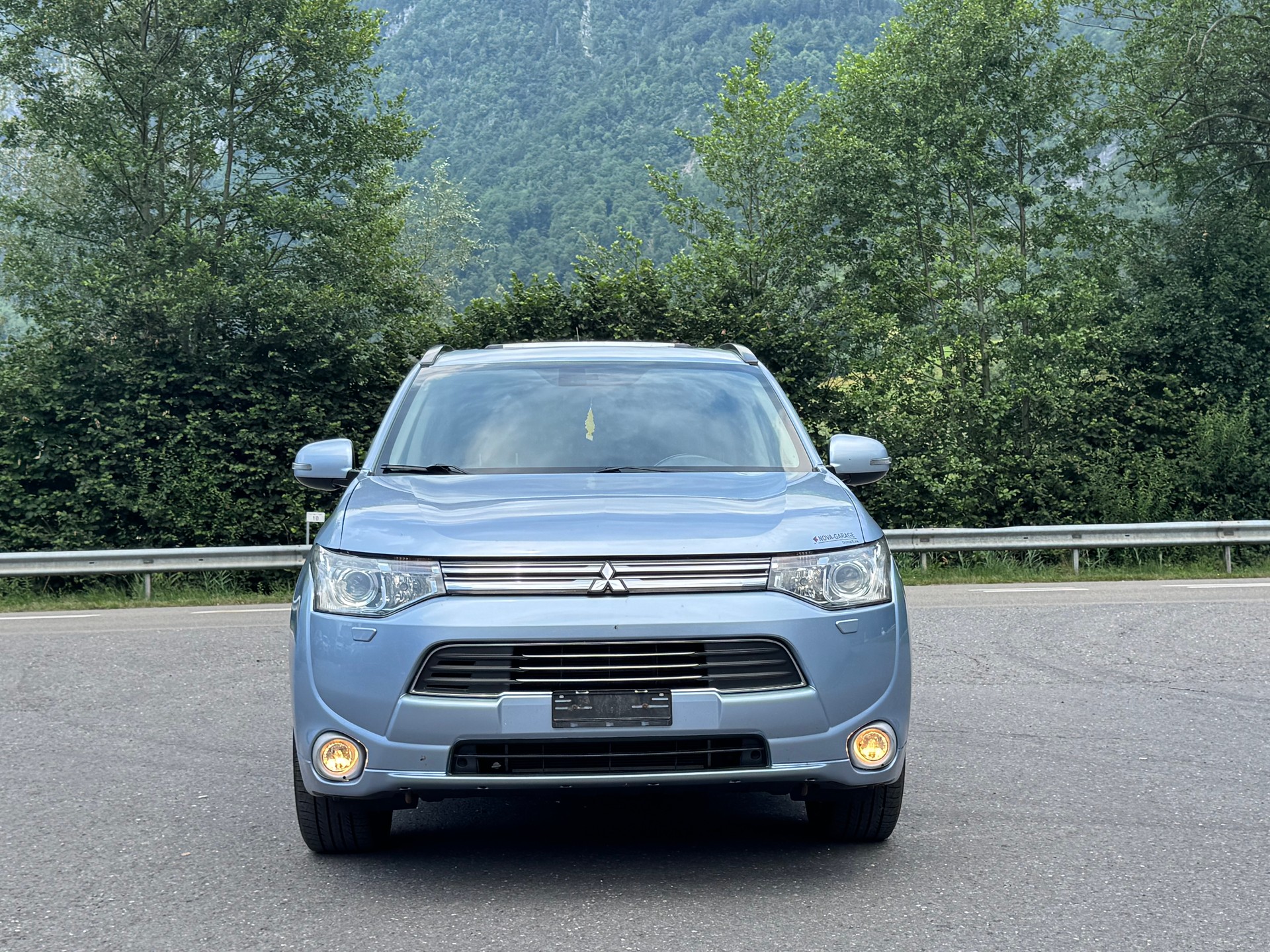 MITSUBISHI Outlander 2.0 PHEV Navigator eAssist-image-3