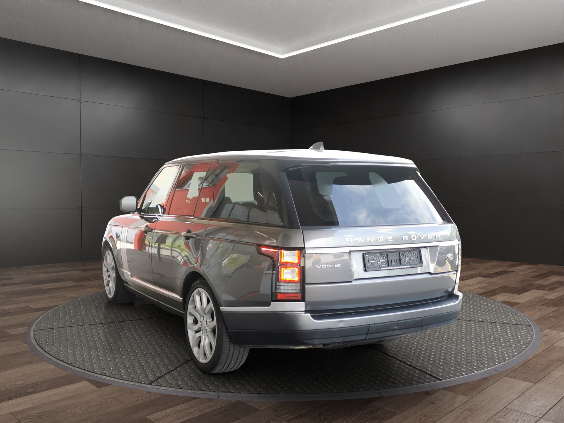 LAND ROVER Range Rover 3.0 TDV6 Vogue Automatic-image-6