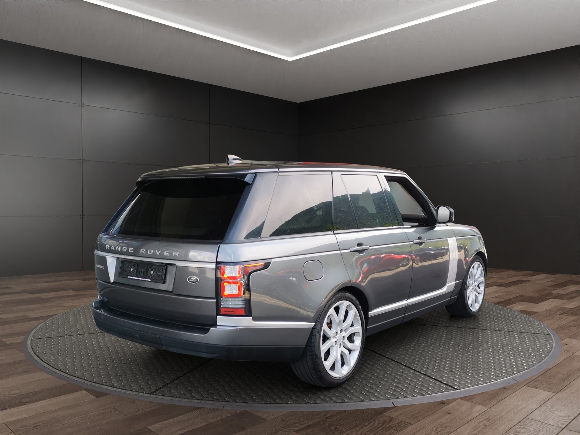 LAND ROVER Range Rover 3.0 TDV6 Vogue Automatic-image-5