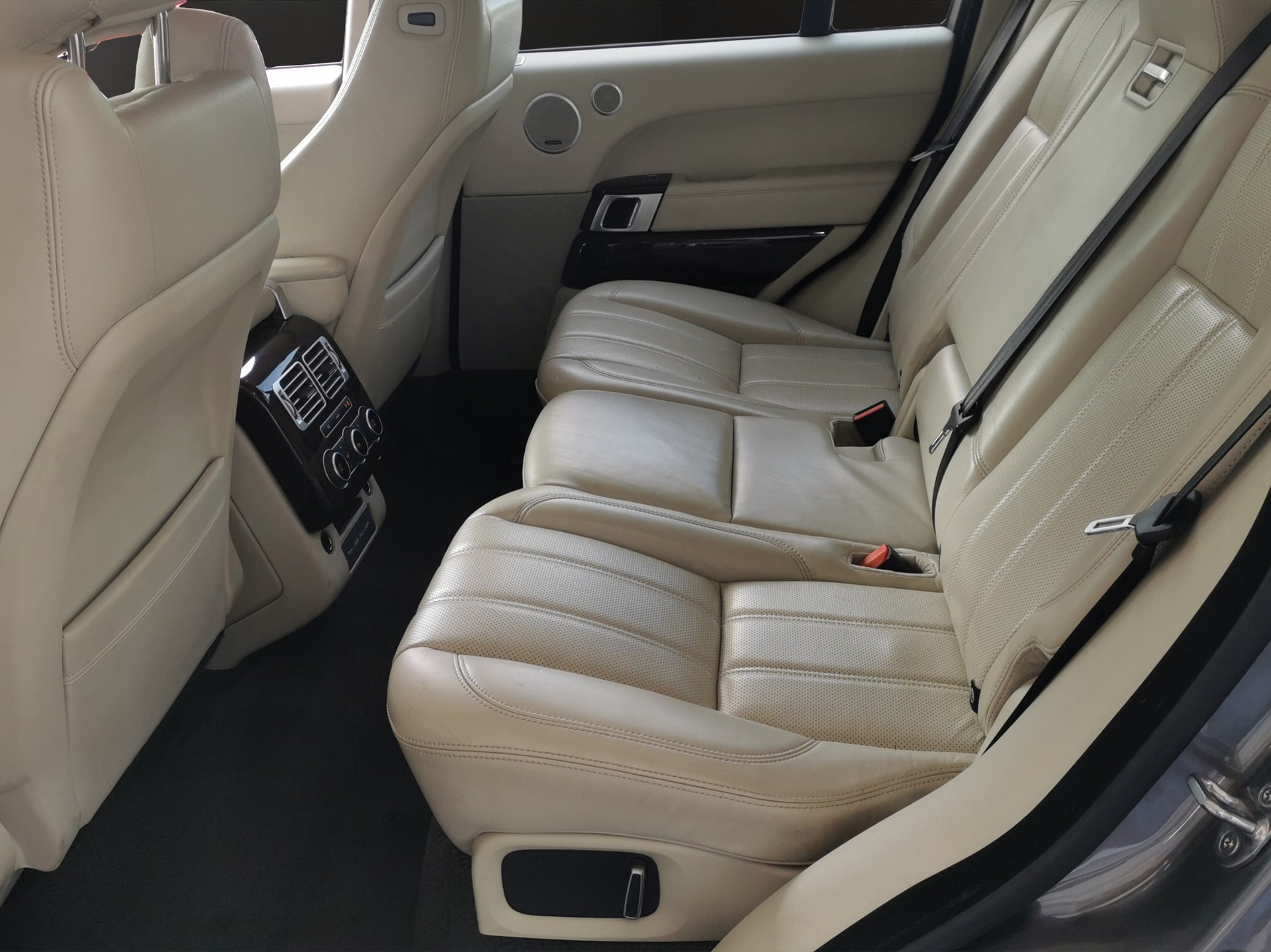 LAND ROVER Range Rover 3.0 TDV6 Vogue Automatic-image-13