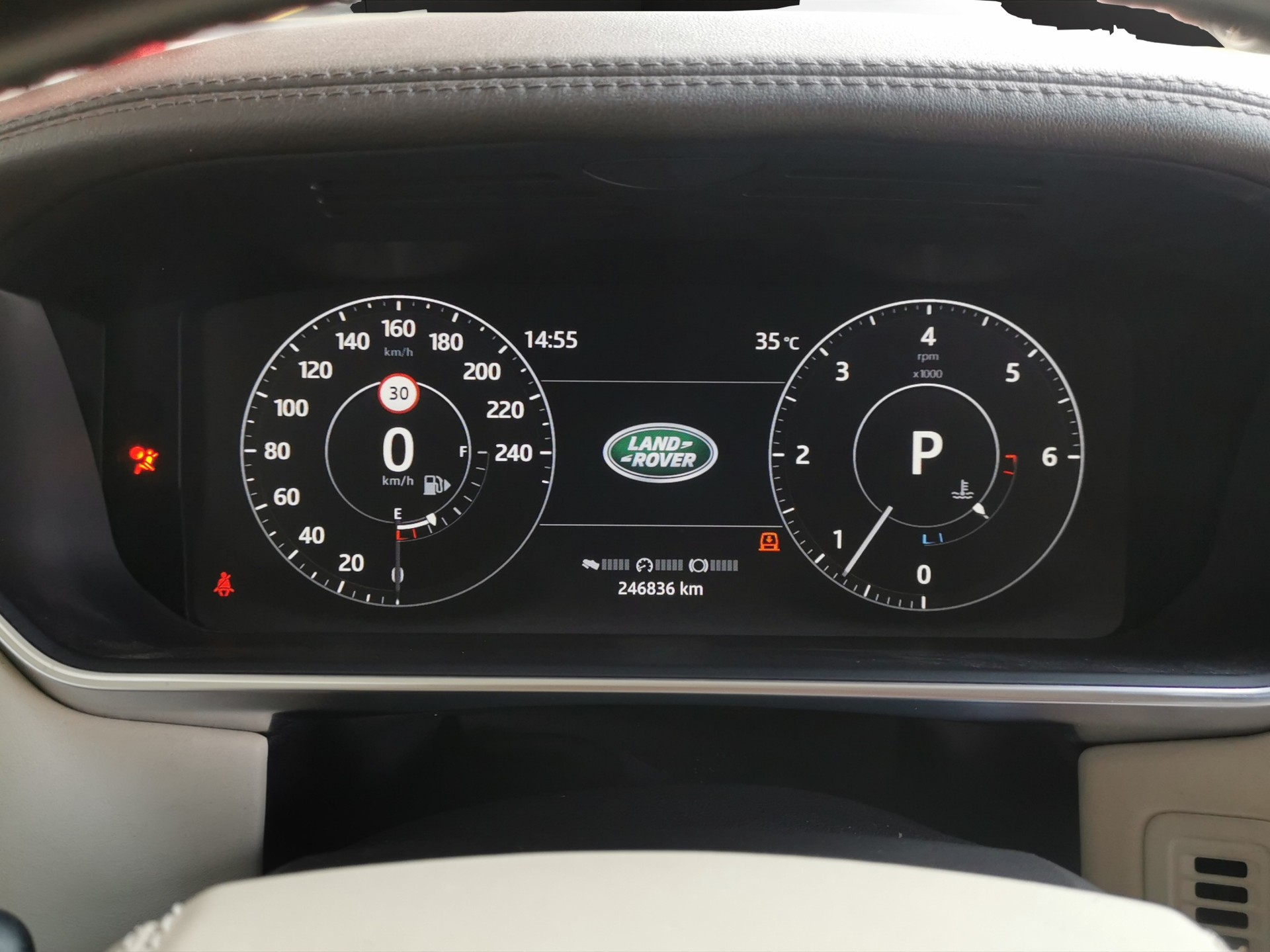 LAND ROVER Range Rover 3.0 TDV6 Vogue Automatic-image-18