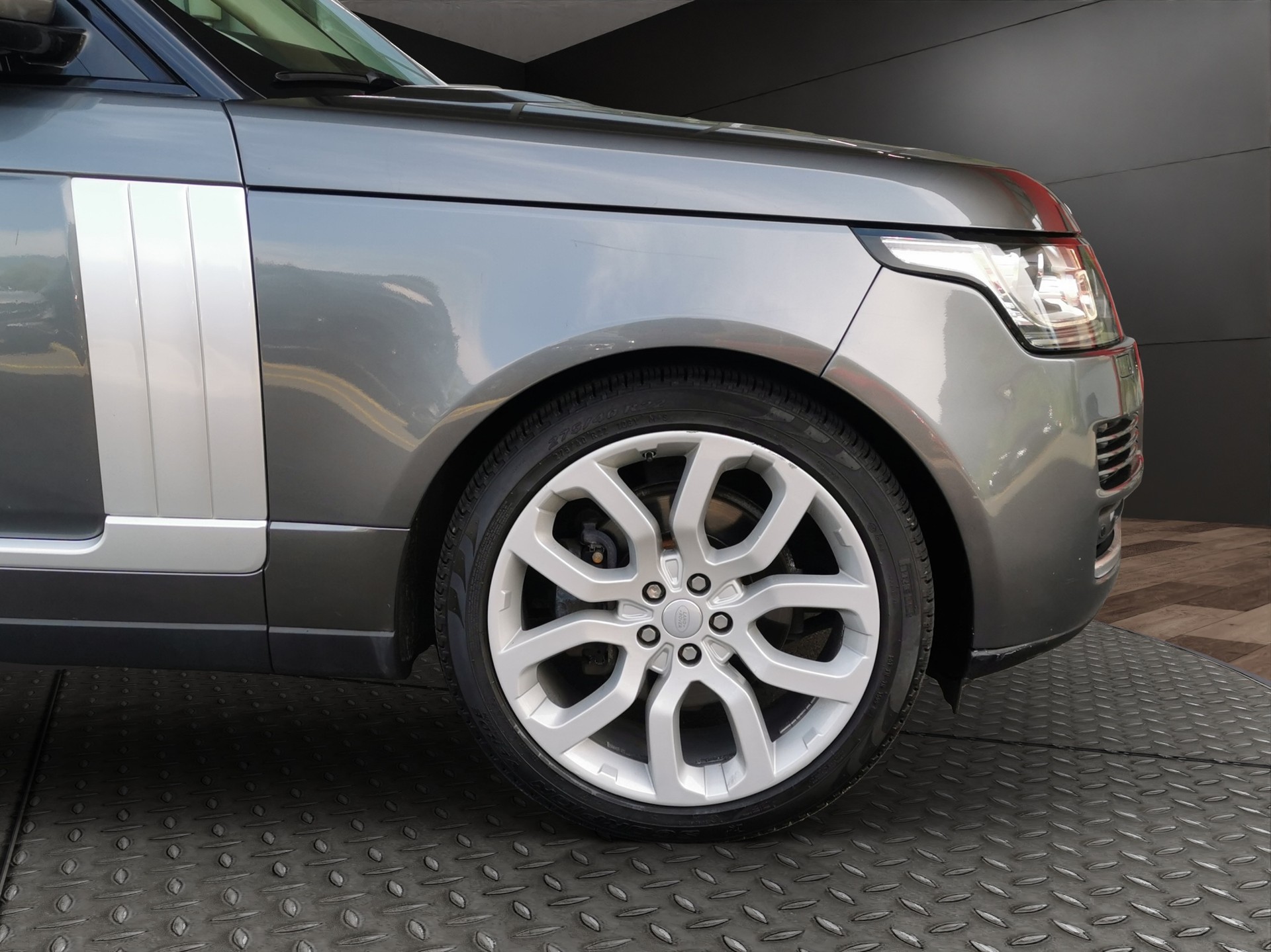 LAND ROVER Range Rover 3.0 TDV6 Vogue Automatic-image-3