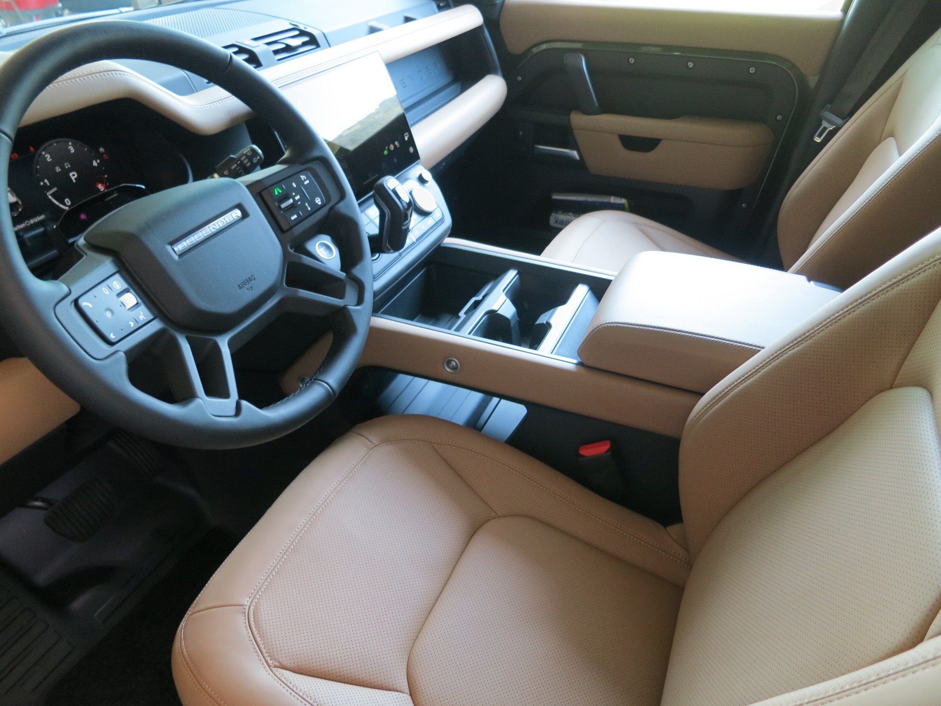 LAND ROVER Defender 110 3.0 D I6 350 X-Dynamic HSE AWD AT8-image-7