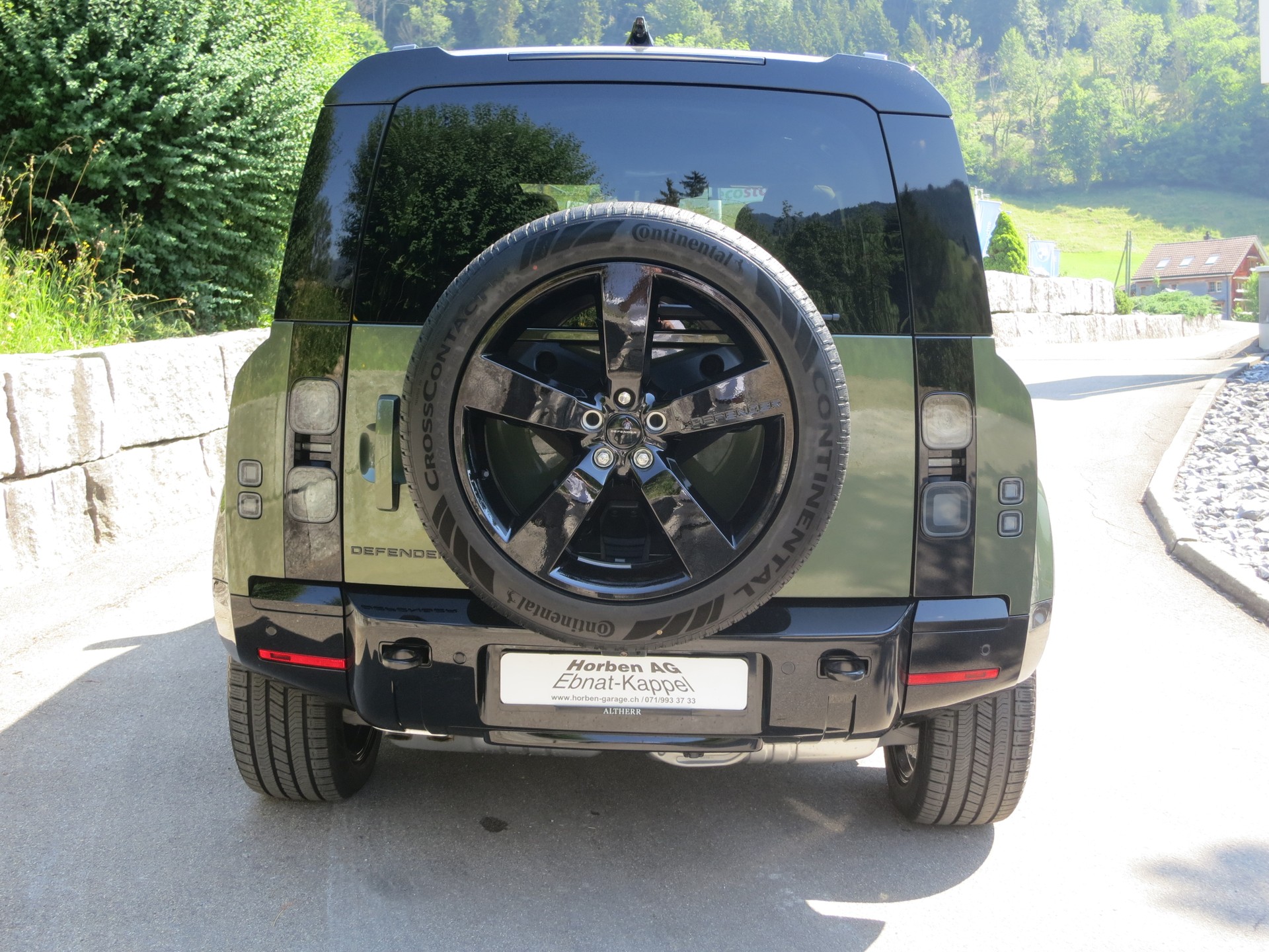 LAND ROVER Defender 110 3.0 D I6 350 X-Dynamic HSE AWD AT8-image-5