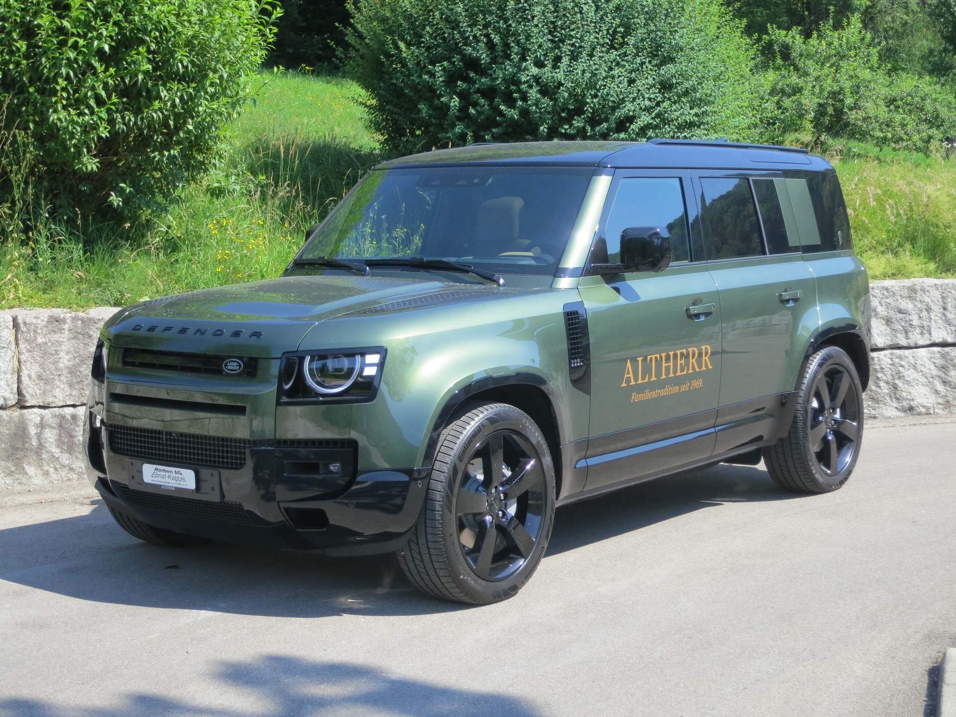 LAND ROVER Defender 110 3.0 D I6 350 X-Dynamic HSE AWD AT8-image-0