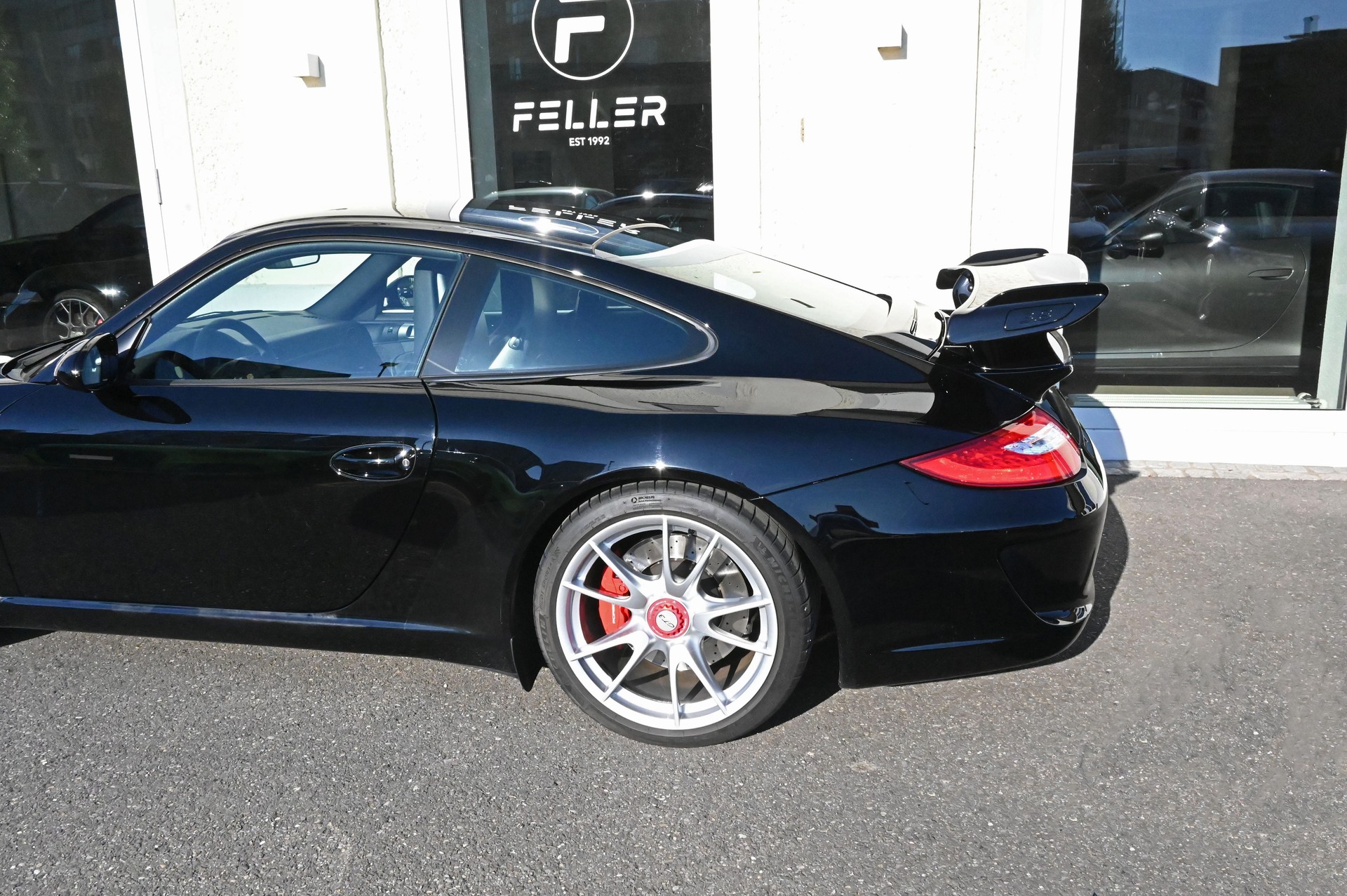 PORSCHE 911 GT3-image-8