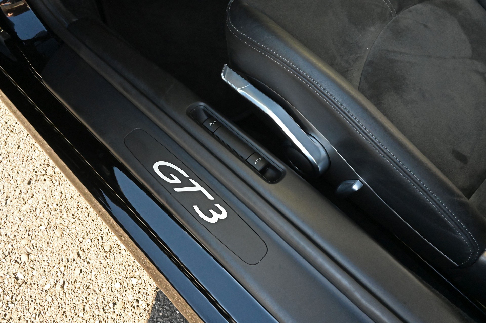 PORSCHE 911 GT3-image-24