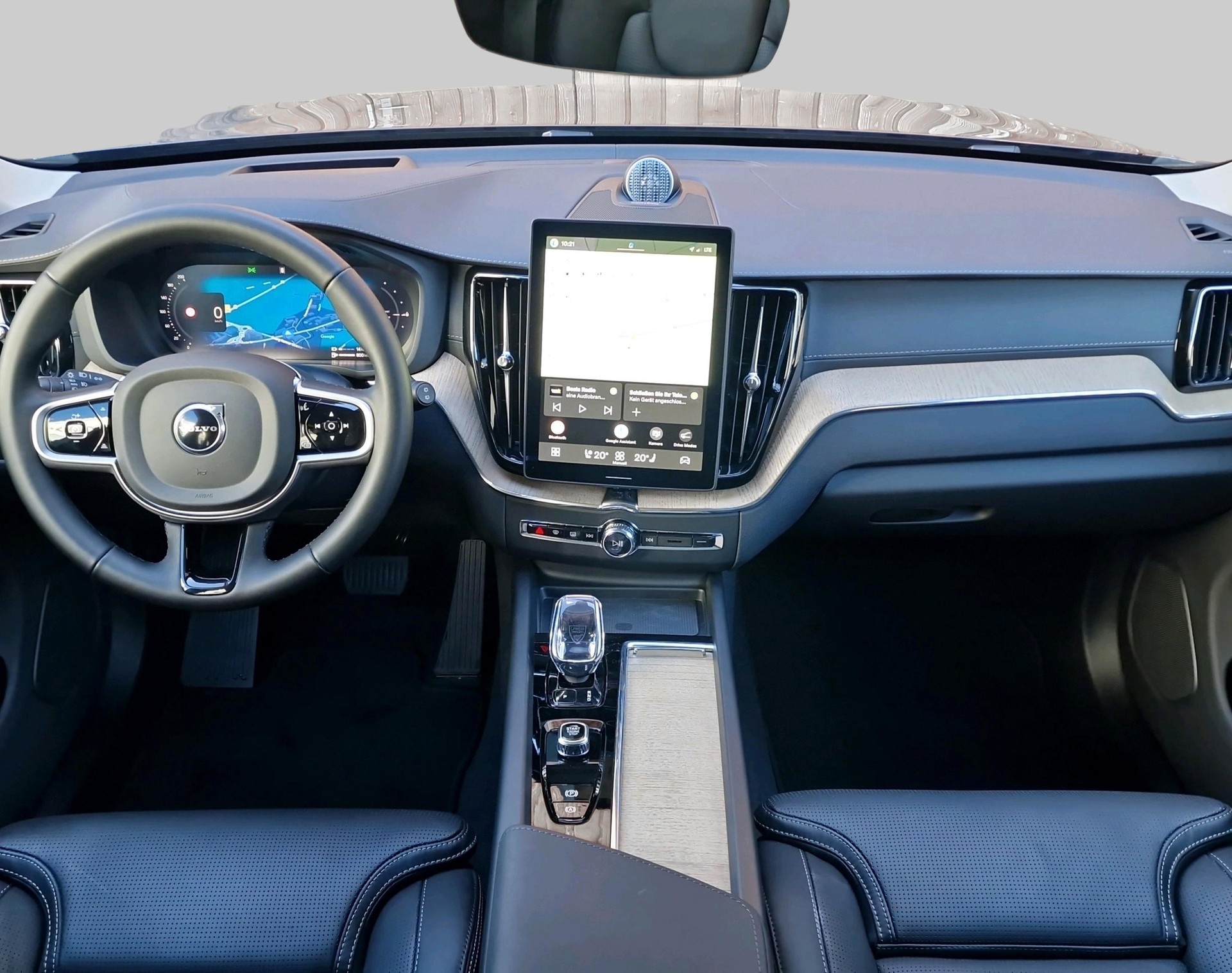 VOLVO XC60 2.0 T8 TE Ultra Dark eAWD-image-5