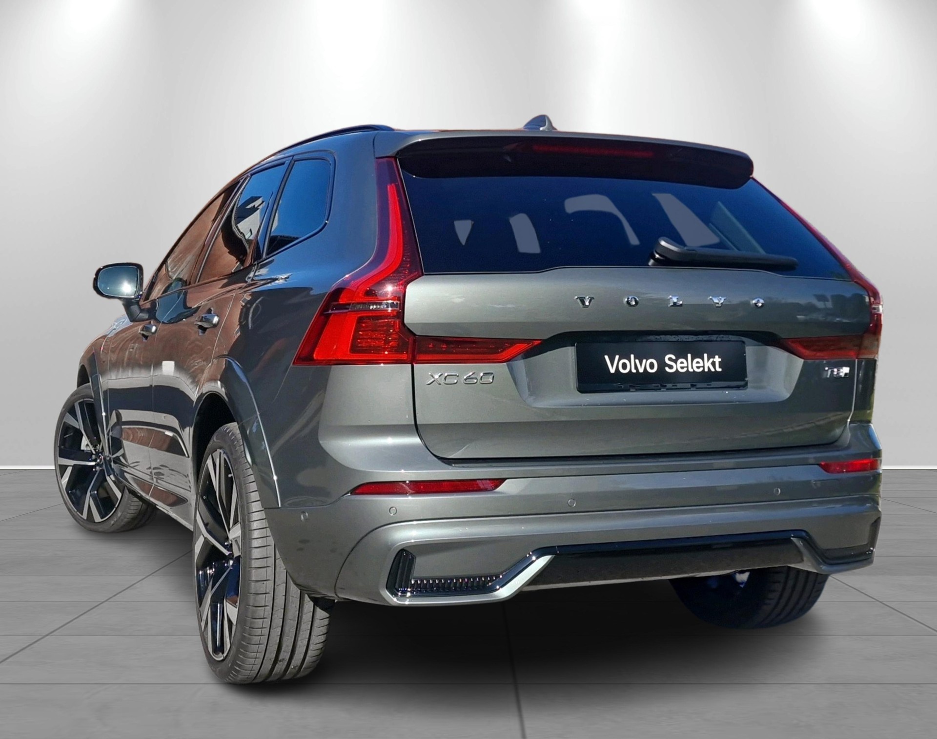 VOLVO XC60 2.0 T8 TE Ultra Dark eAWD-image-1